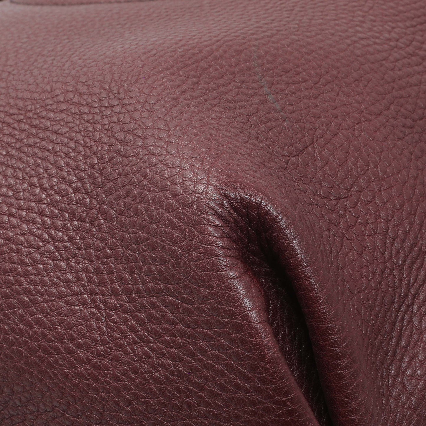 Exclusive Gucci Scarlatto Pebbled Leather Soho Shoulder Bag — Top View