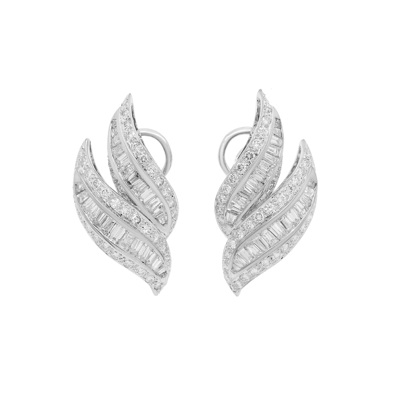 Exclusive 18K White Gold 3.22 Carat Diamond Earring — Front View