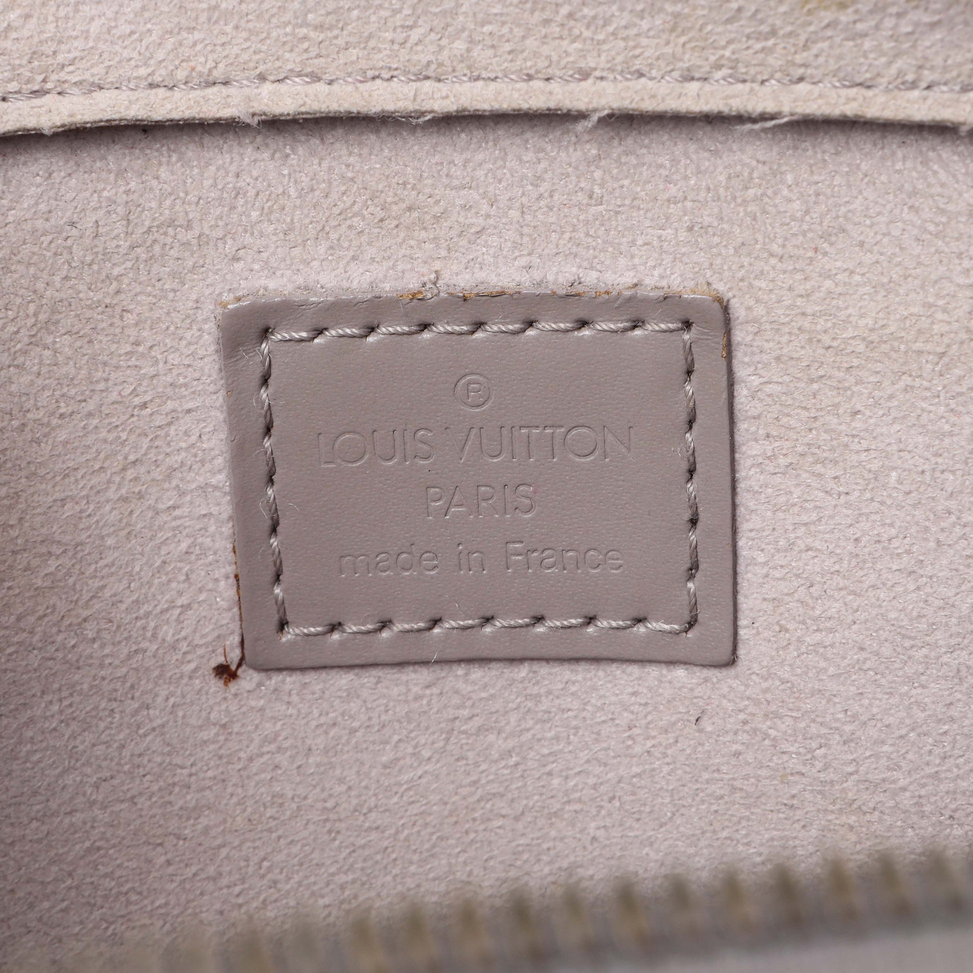 Exclusive Louis Vuitton Lilac Epi Pont-Neuf PM — Alternate View 9