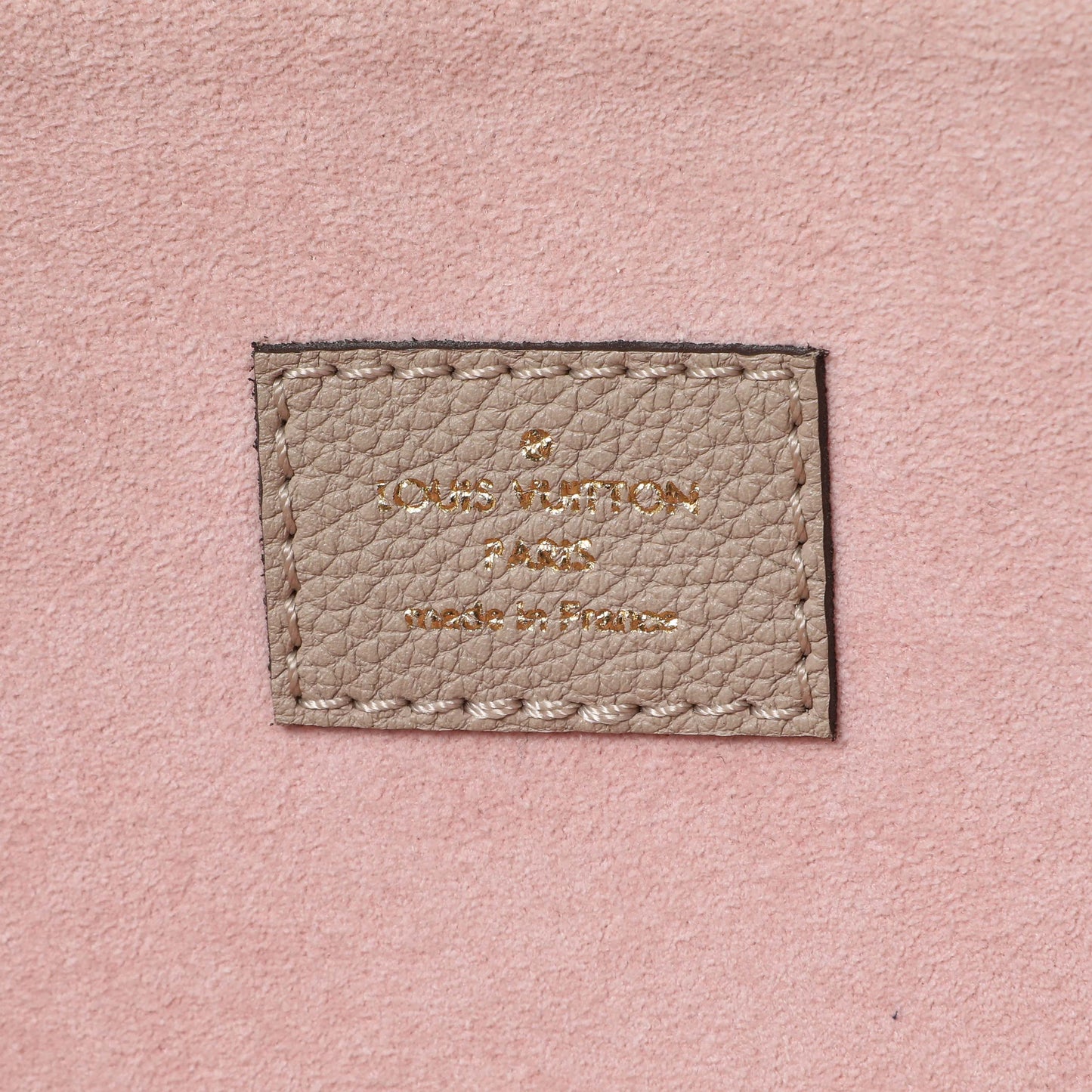 Exclusive Louis Vuitton Greige Grained Calfskin Lockme Shopper — Alternate View 9