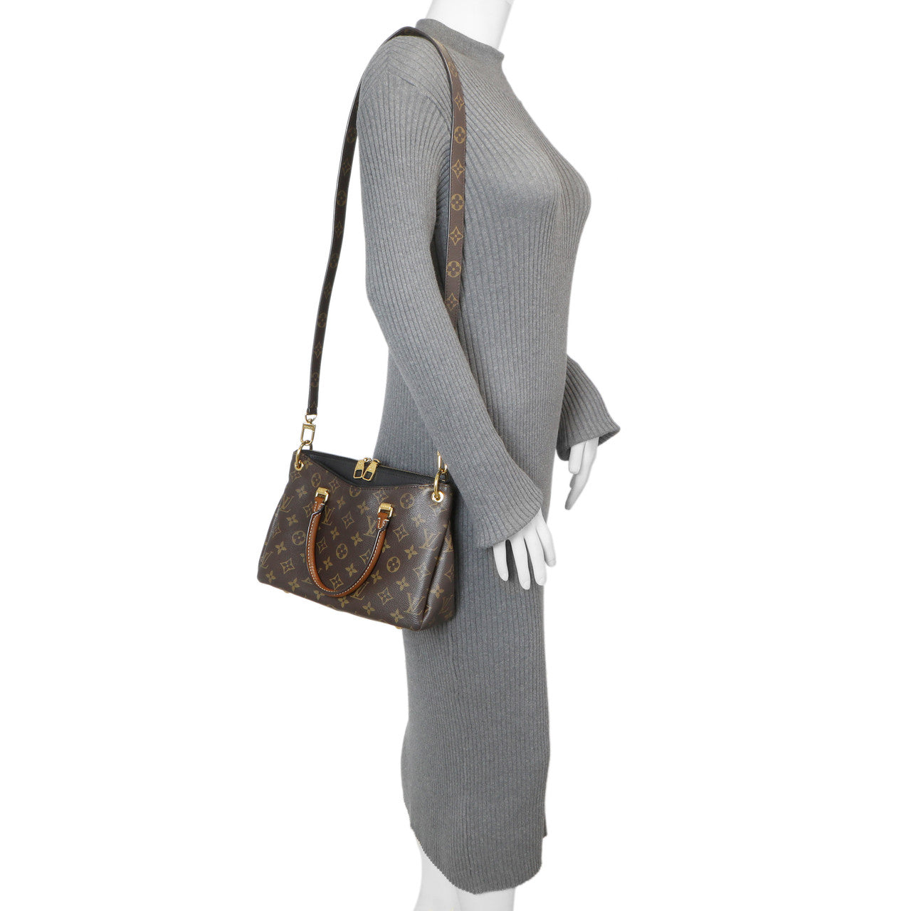 Exclusive Louis Vuitton Monogram Noir Pallas BB — Alternate View 11