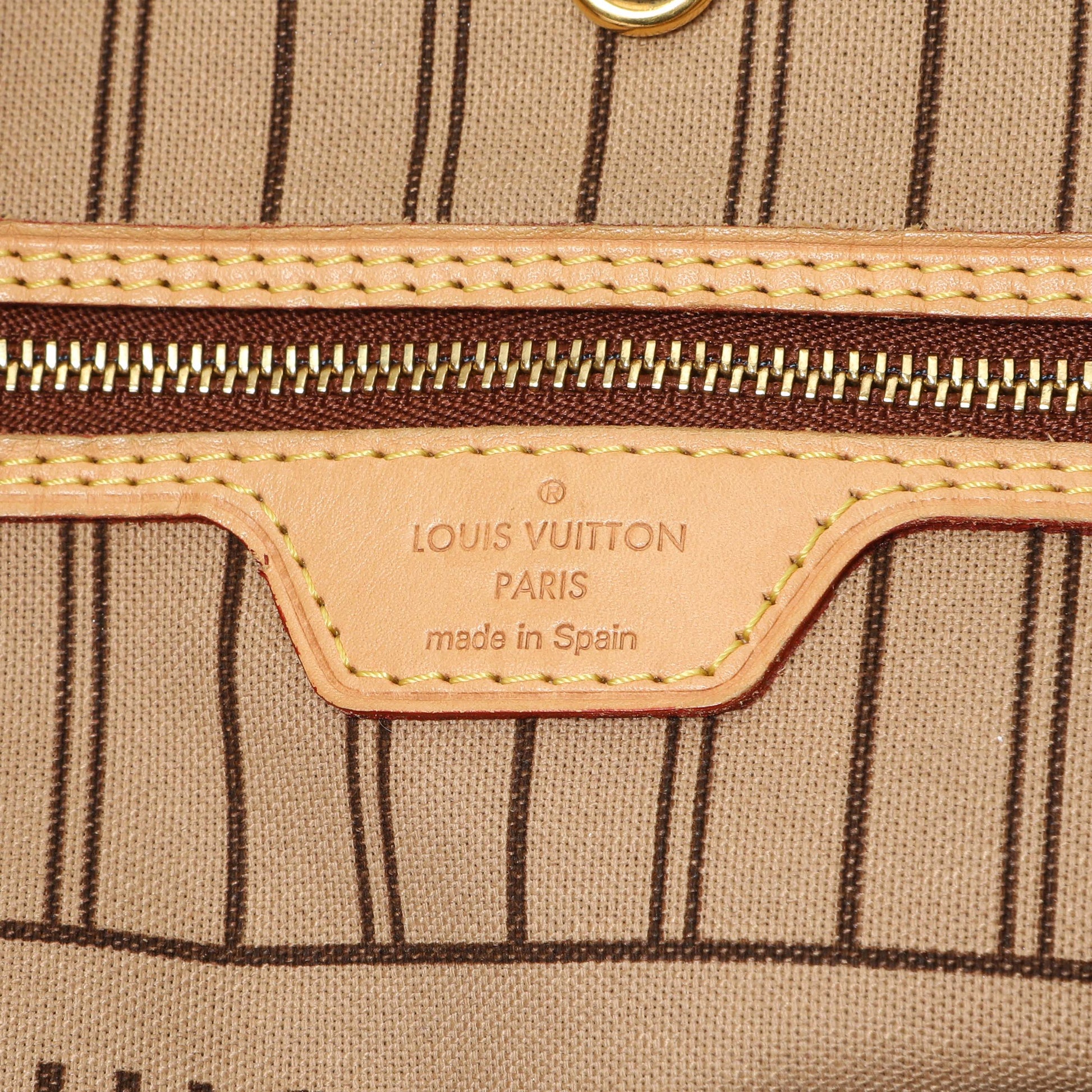 Exclusive Louis Vuitton Monogram Neverfull MM — Alternate View 13