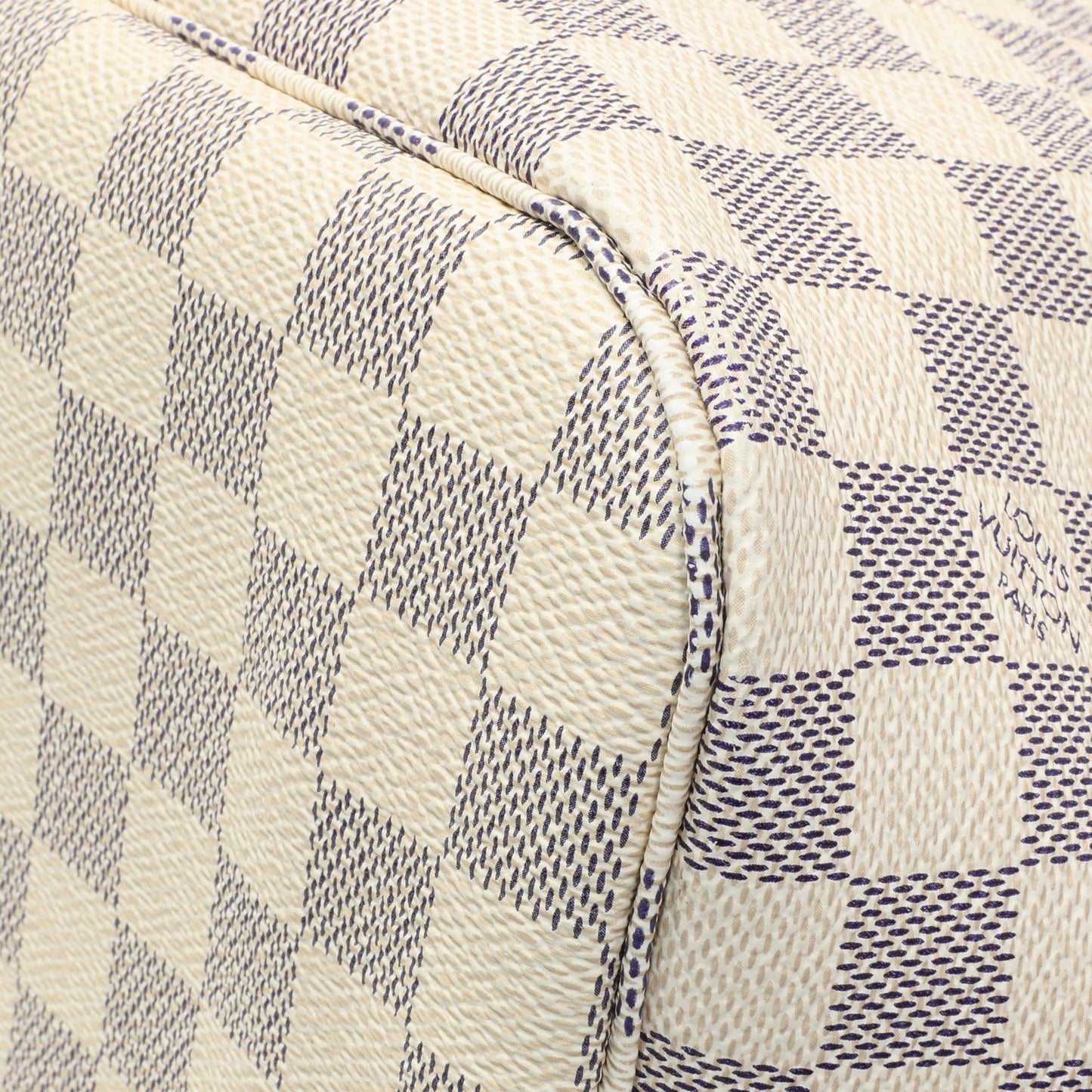 Exclusive Louis Vuitton Damier Azur Neverfull MM — Detail View