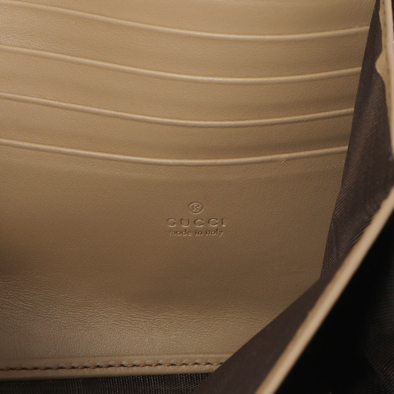 Exclusive Gucci GG Supreme Monogram Mini Dionysus Chain Wallet — Detail View