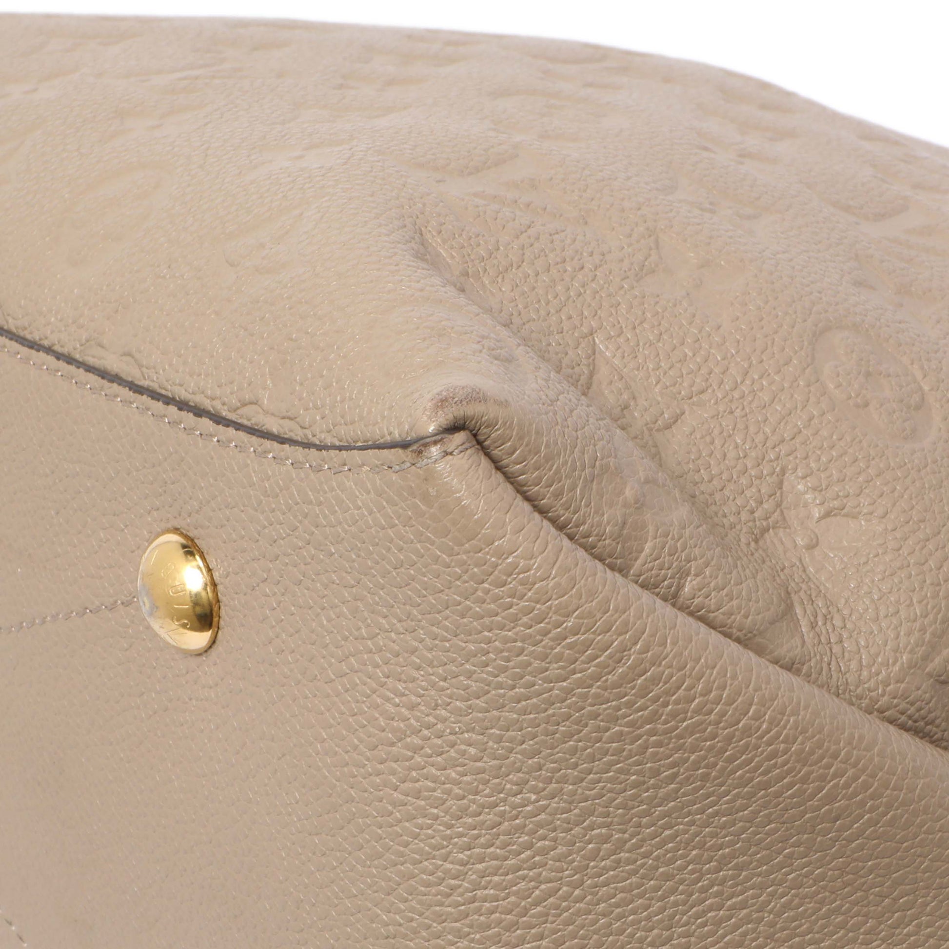 Exclusive Louis Vuitton Tourterelle Empreinte Maida Hobo — Alternate View 9