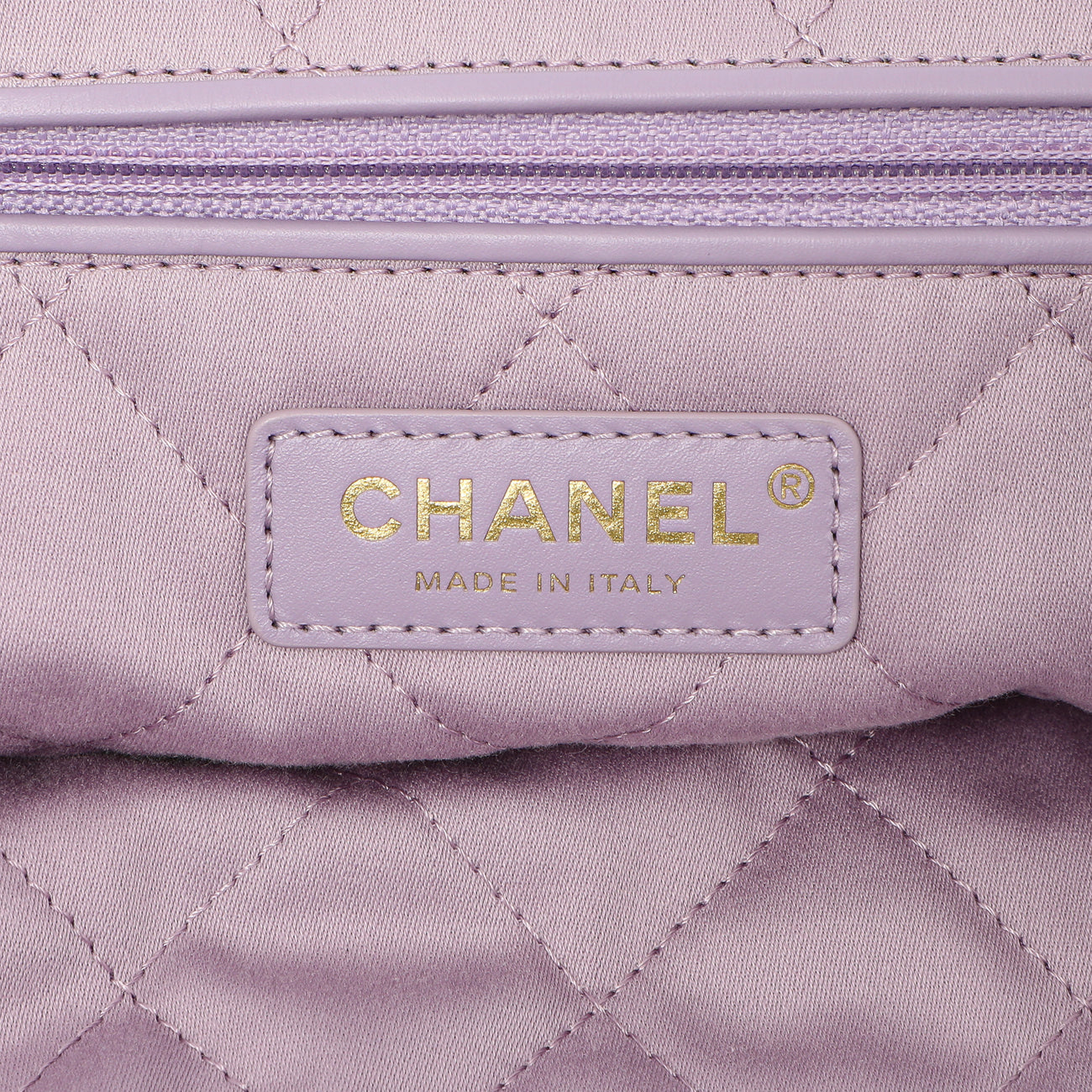 Exclusive Chanel Purple Quilted Shiny Calfskin 22 — Detail View