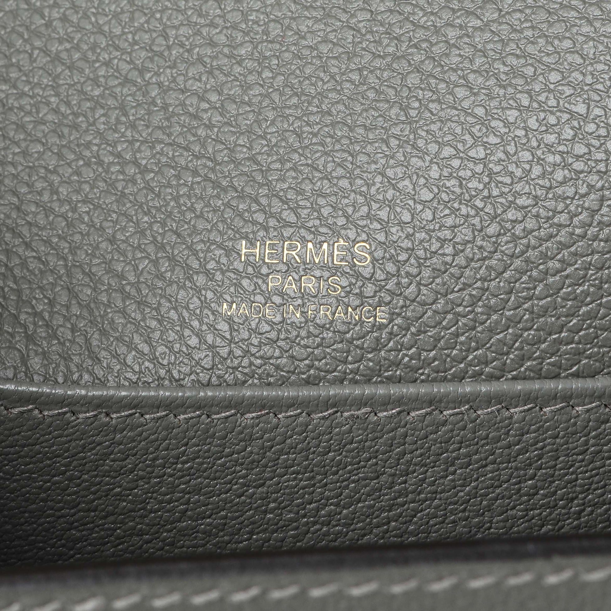 Exclusive Hermes Gris Meyer Evercolor Mini Roulis 18 — Detail View