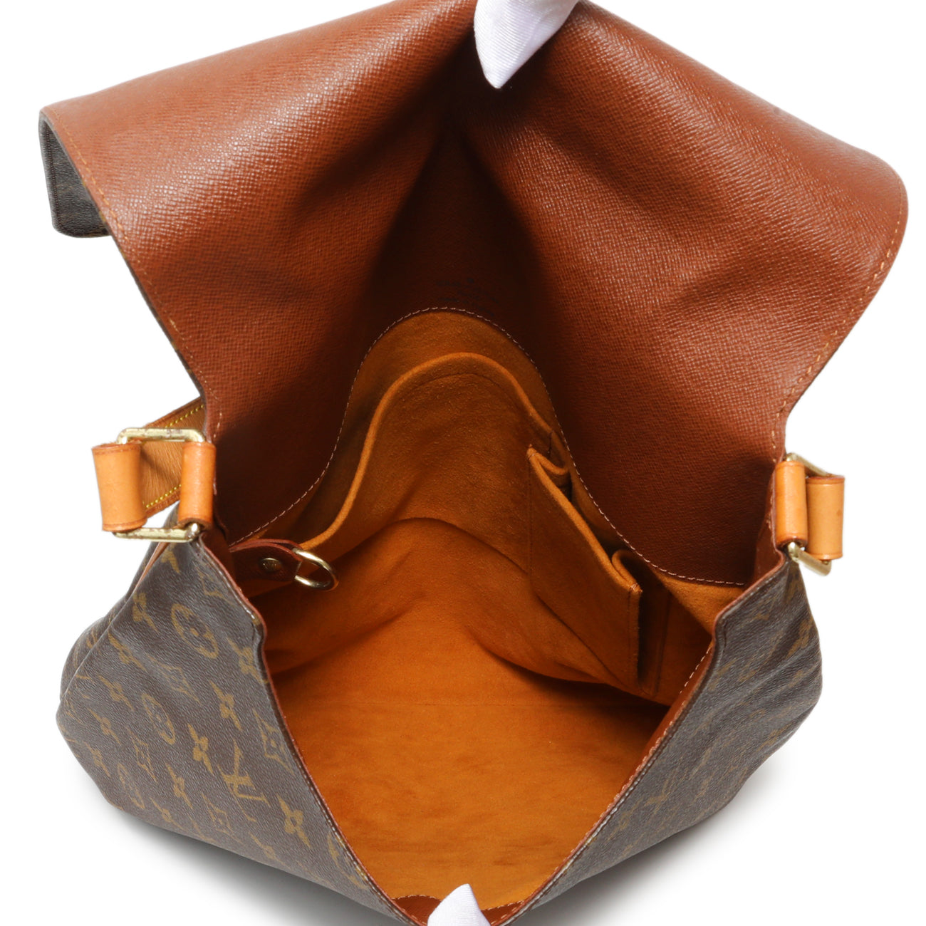 Exclusive Louis Vuitton Monogram Musette GM — Lifestyle View