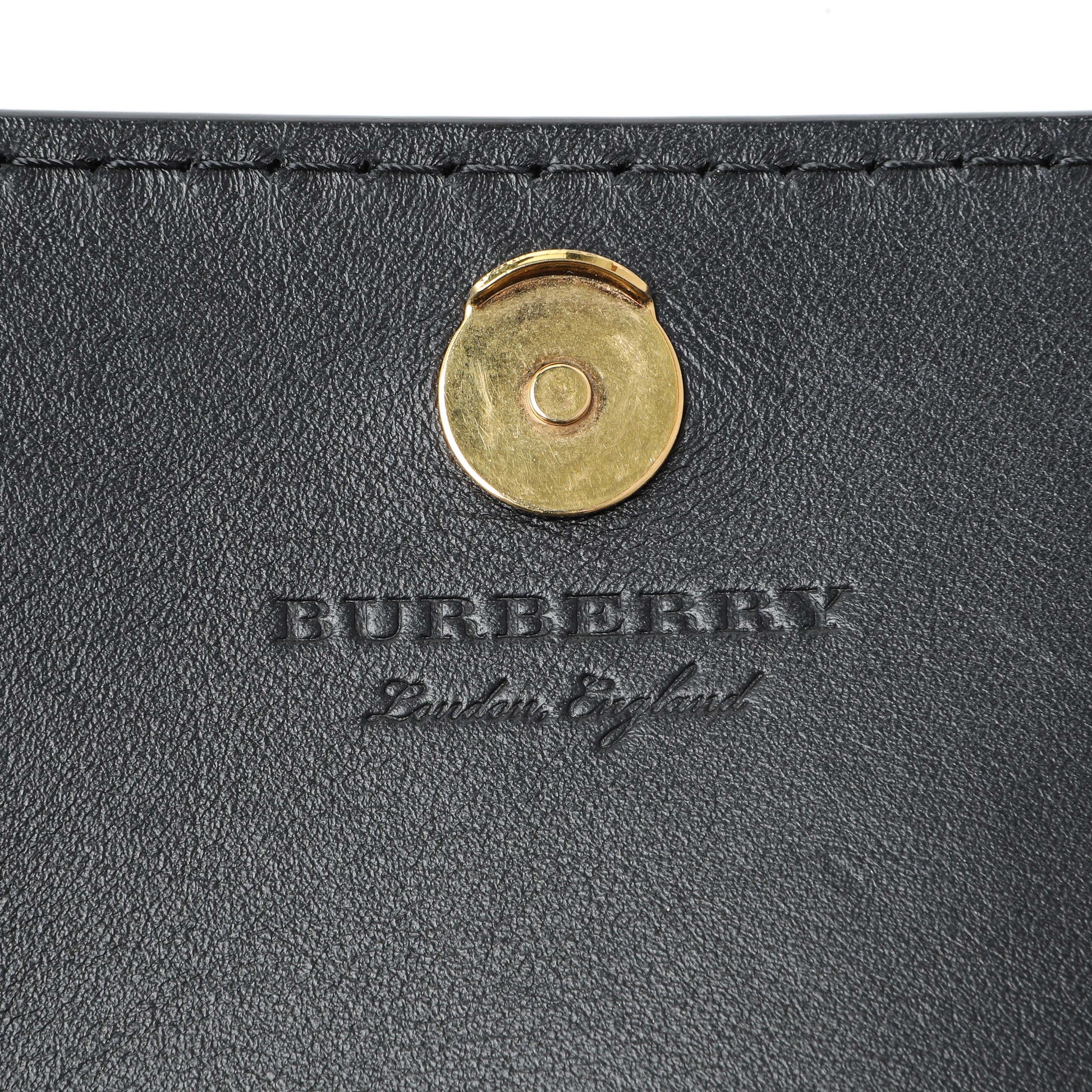 Exclusive Burberry Black Pebbled Leather Hampshire Wallet On Chain — Alternate View 9