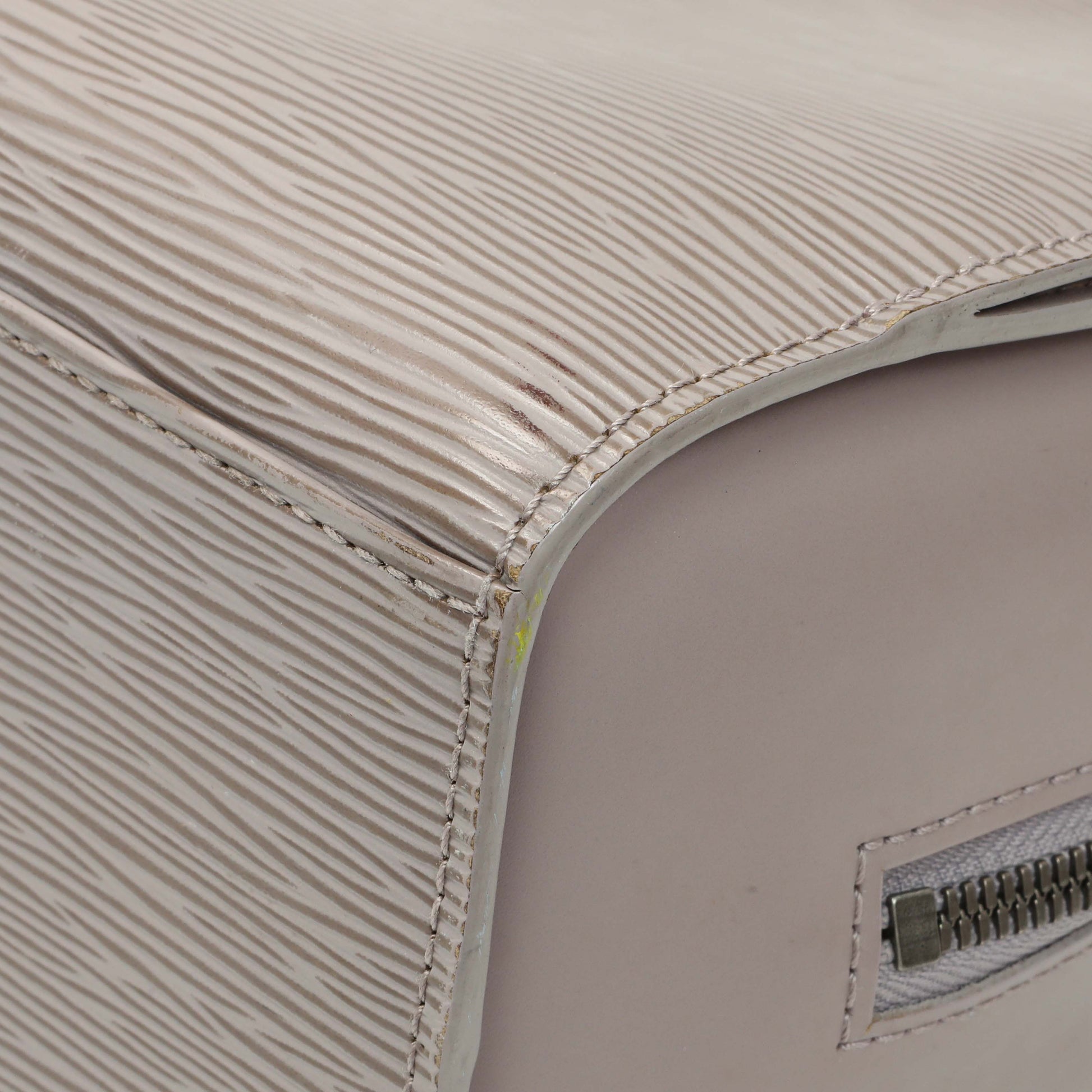 Exclusive Louis Vuitton Lilac Epi Pont-Neuf PM — Alternate View 7