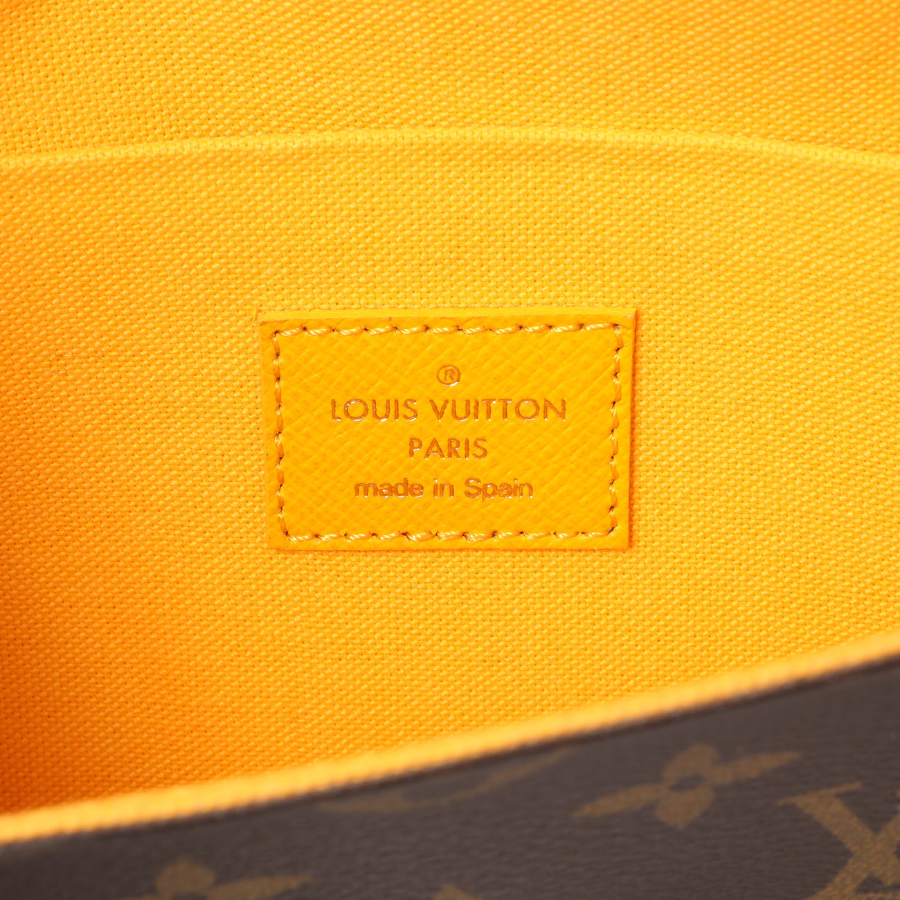 Exclusive Louis Vuitton Monogram 2022 Christmas Animation New York Soho Pochette Felicie Chain Wallet — Lifestyle View