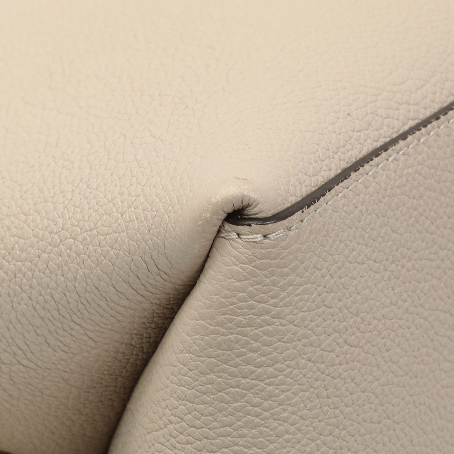 Exclusive Louis Vuitton Greige Grained Calfskin Lockme Shopper — Lifestyle View