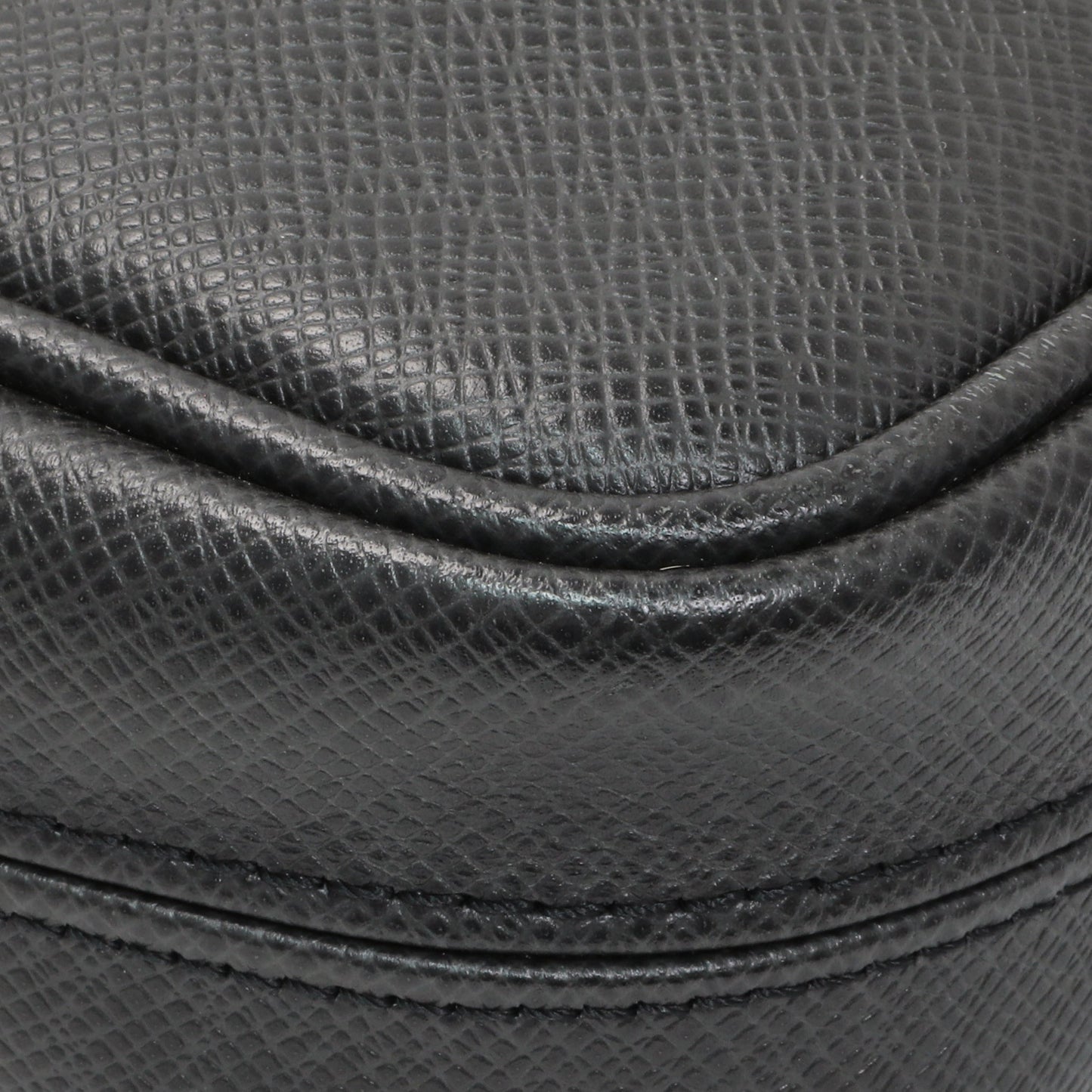 Exclusive Louis Vuitton Ardoise Taiga Dimitri Messenger — Top View