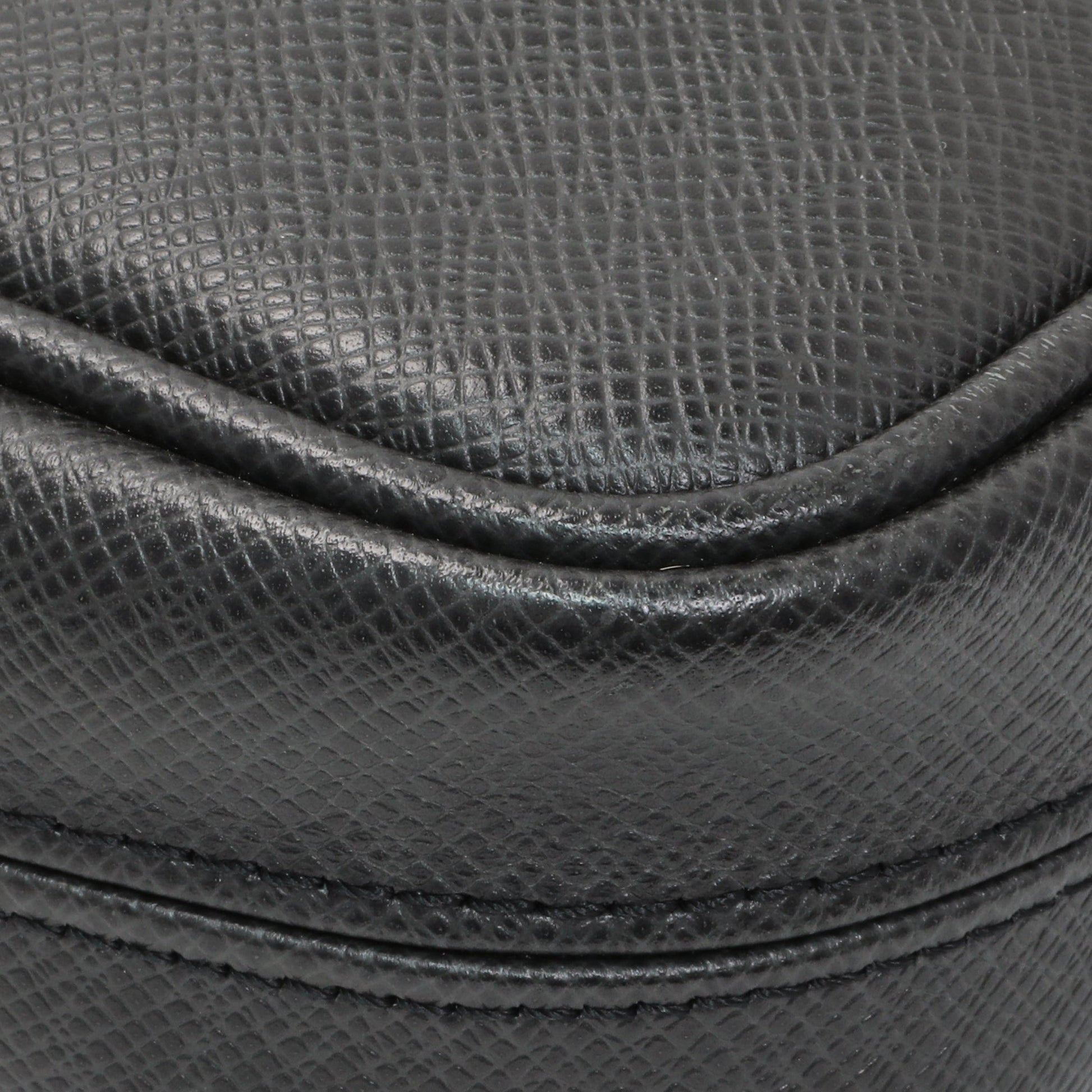 Exclusive Louis Vuitton Ardoise Taiga Dimitri Messenger — Top View
