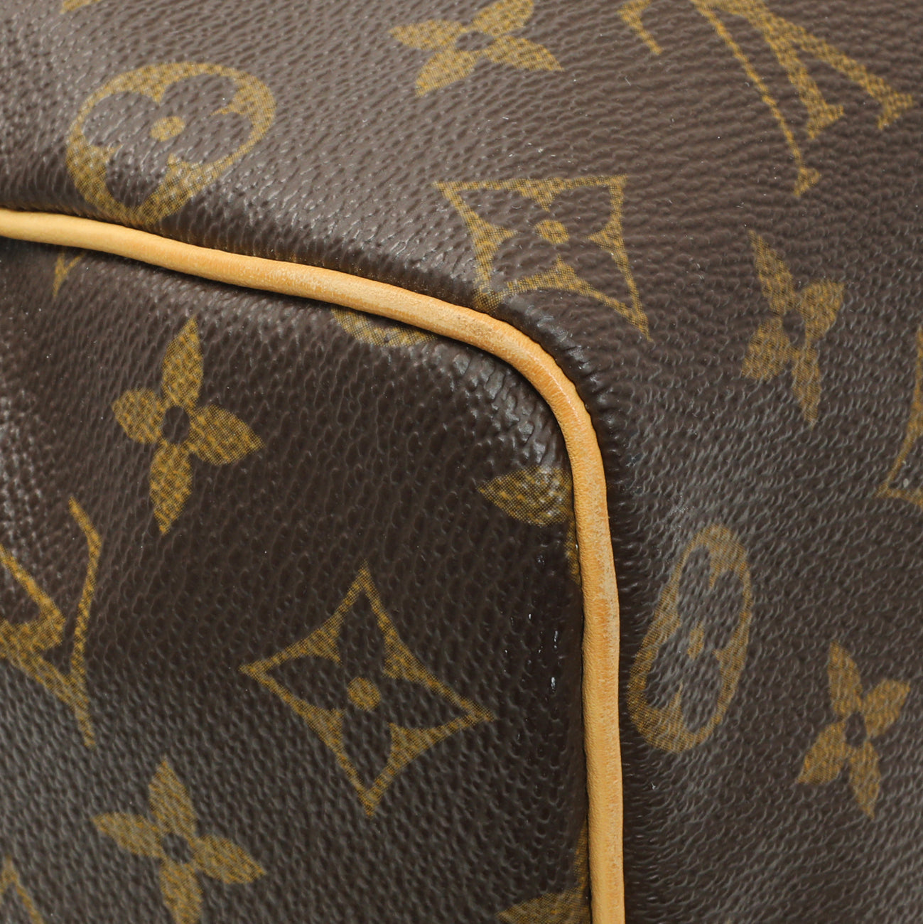 Exclusive Louis Vuitton Monogram Speedy 25 — Top View