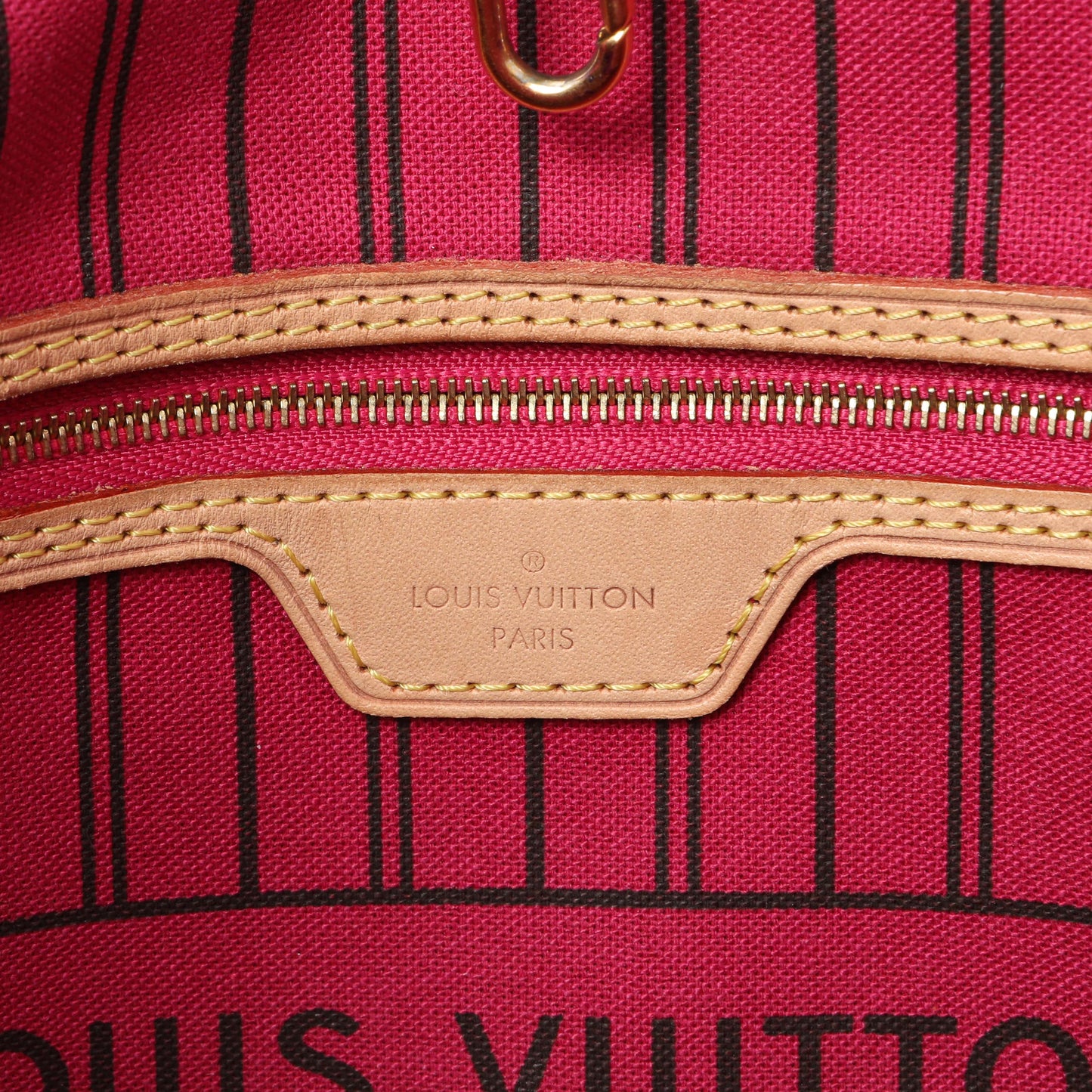 Exclusive Louis Vuitton Monogram Neo Neverfull MM — Alternate View 9