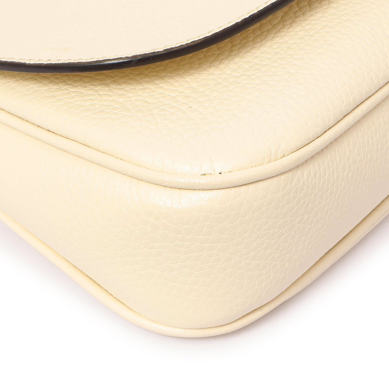 Exclusive Gucci Ivory Pebbled Calfskin Medium Soho Flap Crossbody — Top View