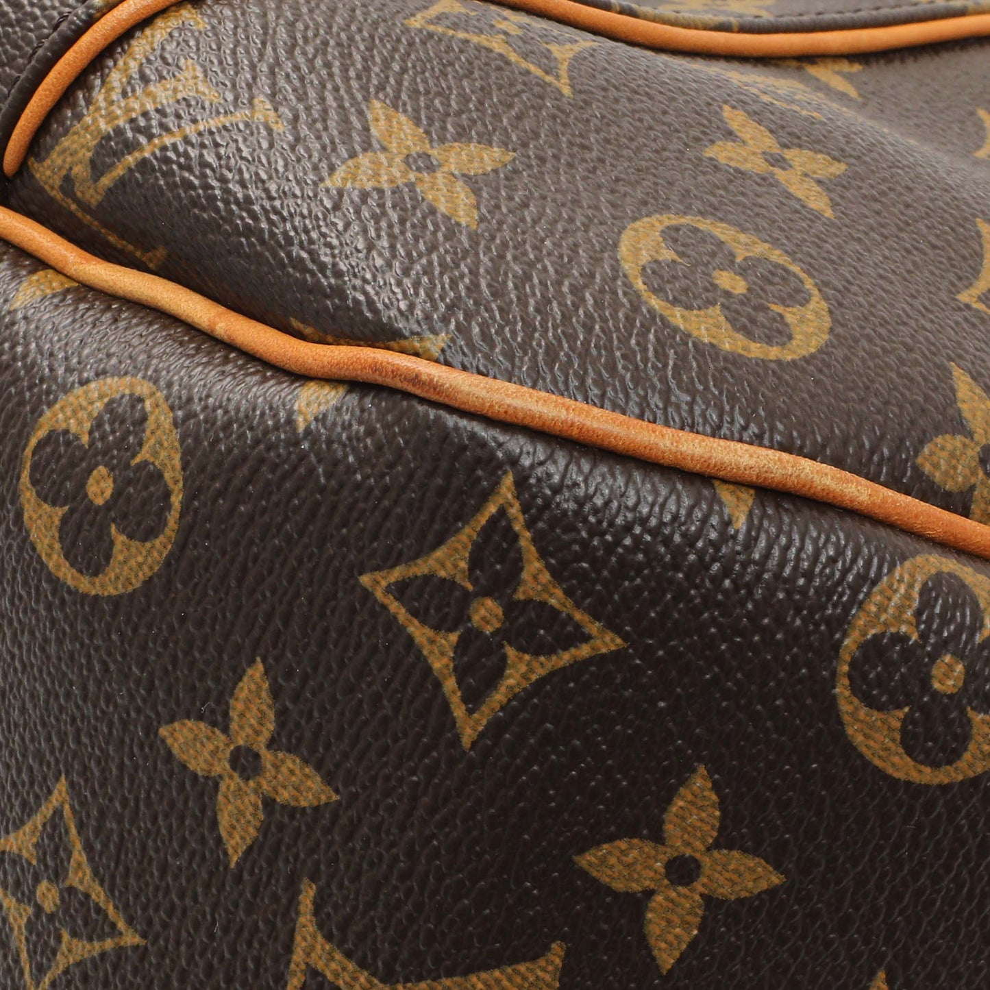 Exclusive Louis Vuitton Monogram Galliera PM — Detail View