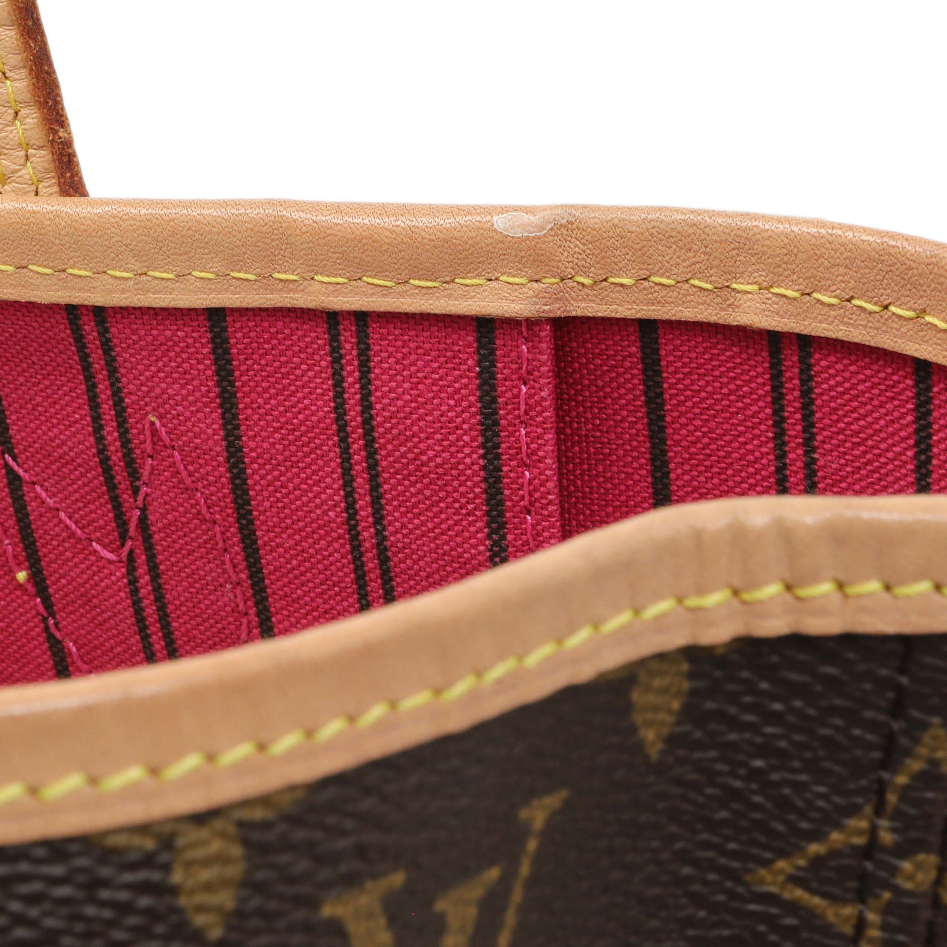Exclusive Louis Vuitton Monogram Neo Neverfull MM — Alternate View 11