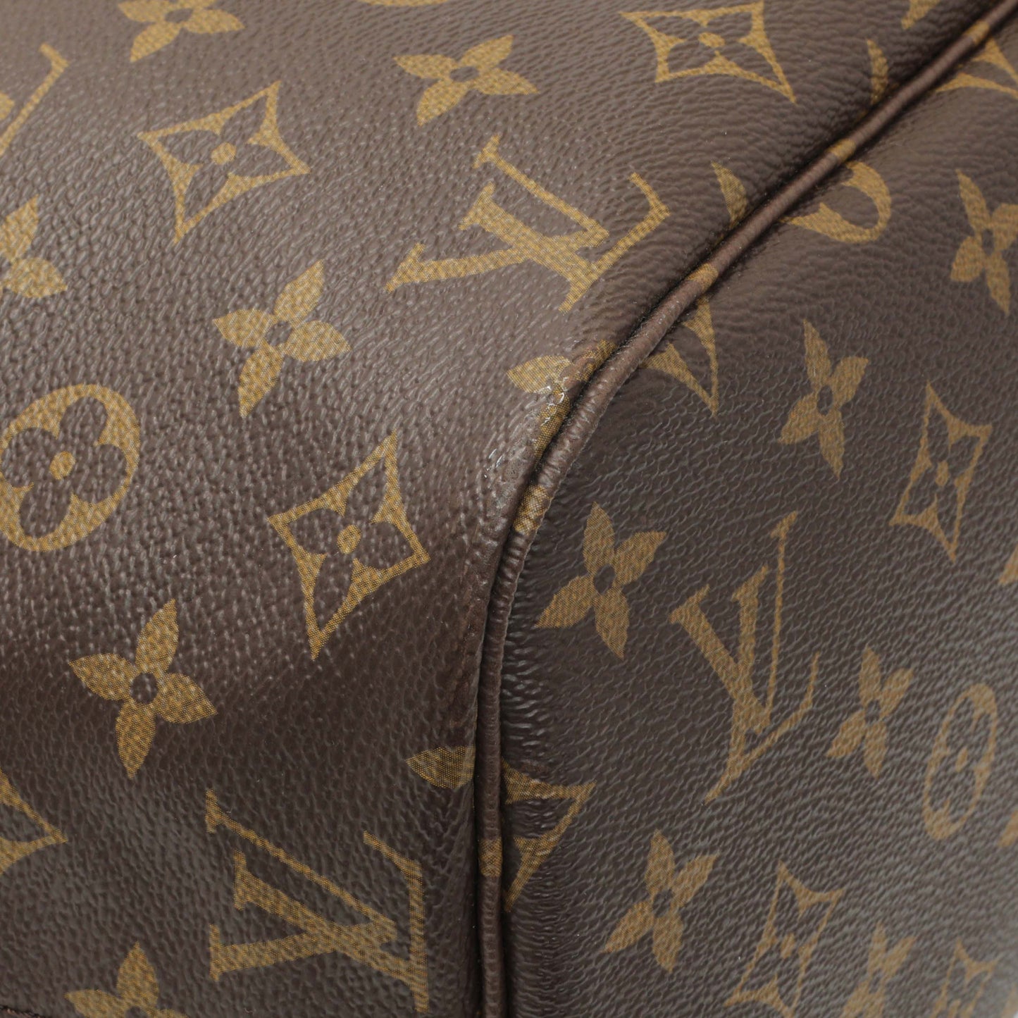 Exclusive Louis Vuitton Monogram Neo Neverfull MM — Top View