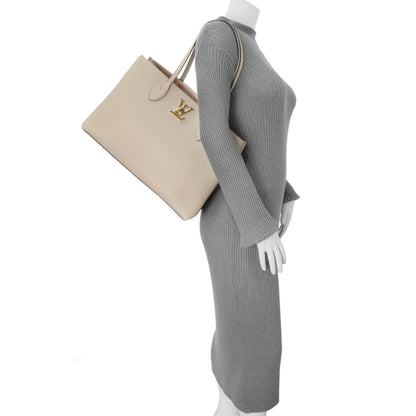 Exclusive Louis Vuitton Greige Grained Calfskin Lockme Shopper — Alternate View 10