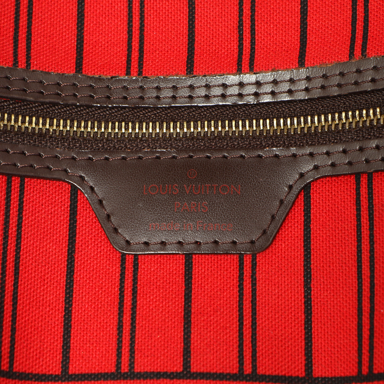 Exclusive Louis Vuitton Damier Ebene Neverfull MM — Detail View
