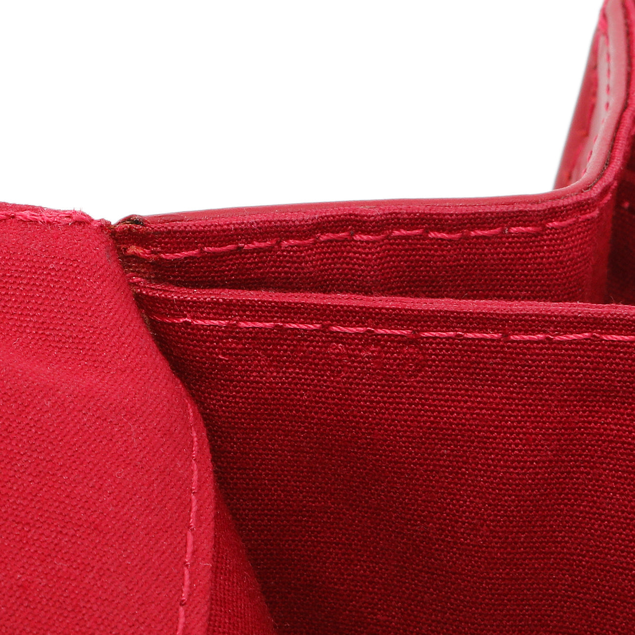 Exclusive Louis Vuitton Pomme D'Amour Vernis Bel Air — Lifestyle View