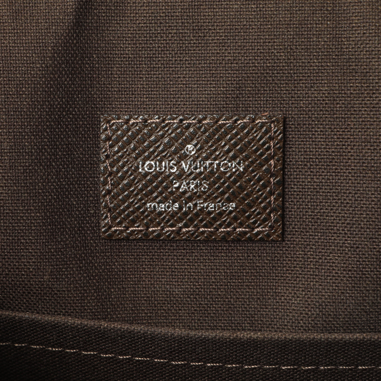 Exclusive Louis Vuitton Brown Taiga Andrei Messenger — Alternate View 9