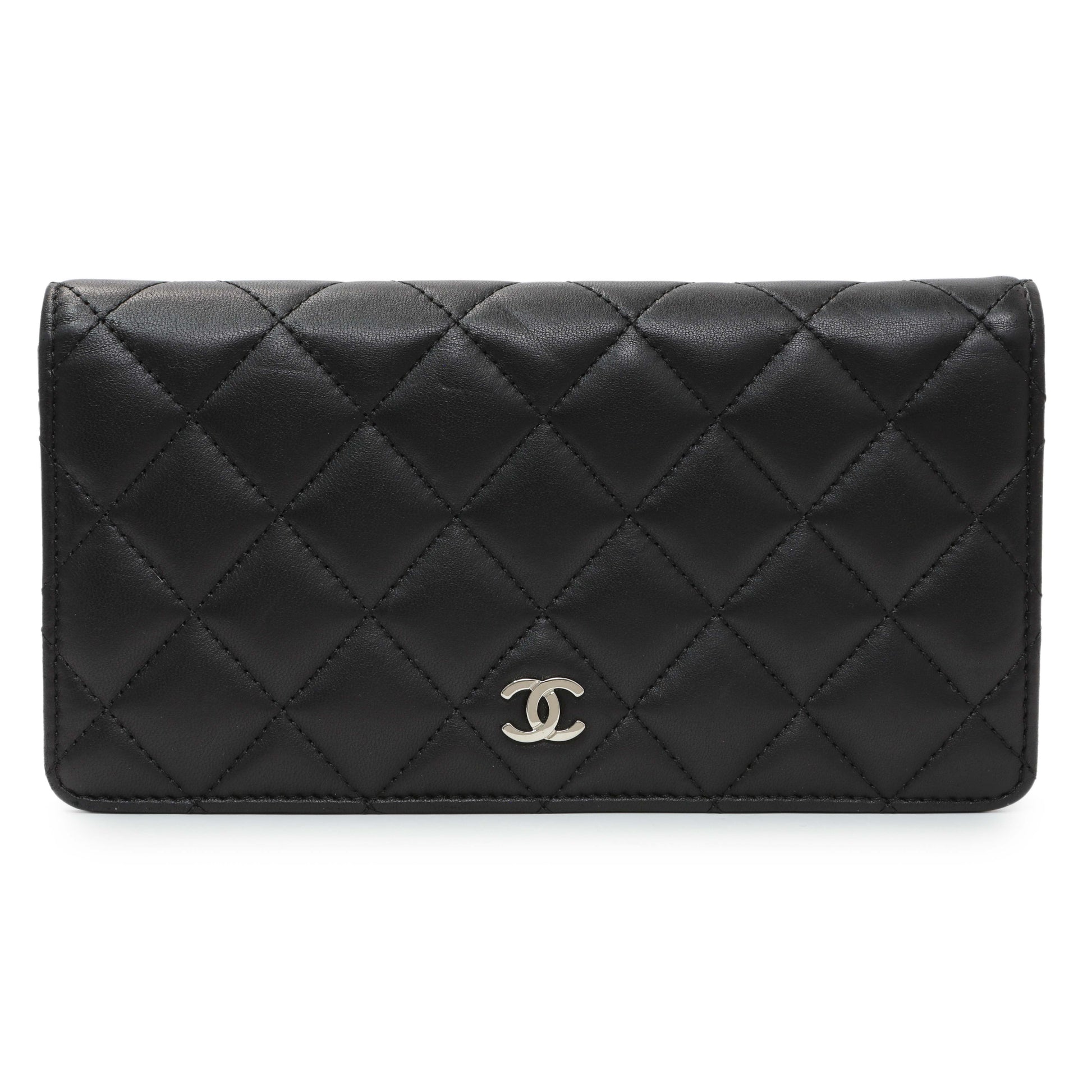 Exclusive Chanel Lambskin Quilted Yen Wallet Black — Front View
