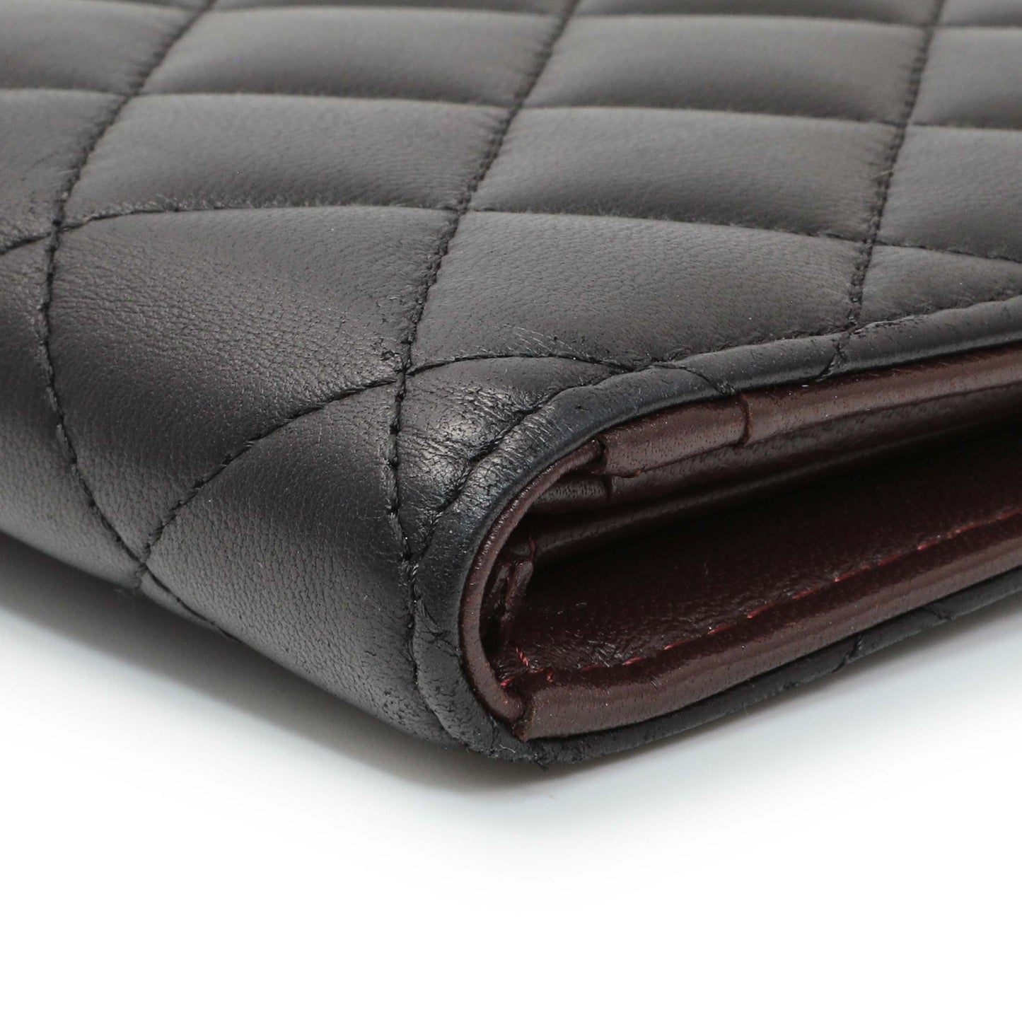 Exclusive Chanel Lambskin Quilted Yen Wallet Black — Detail View