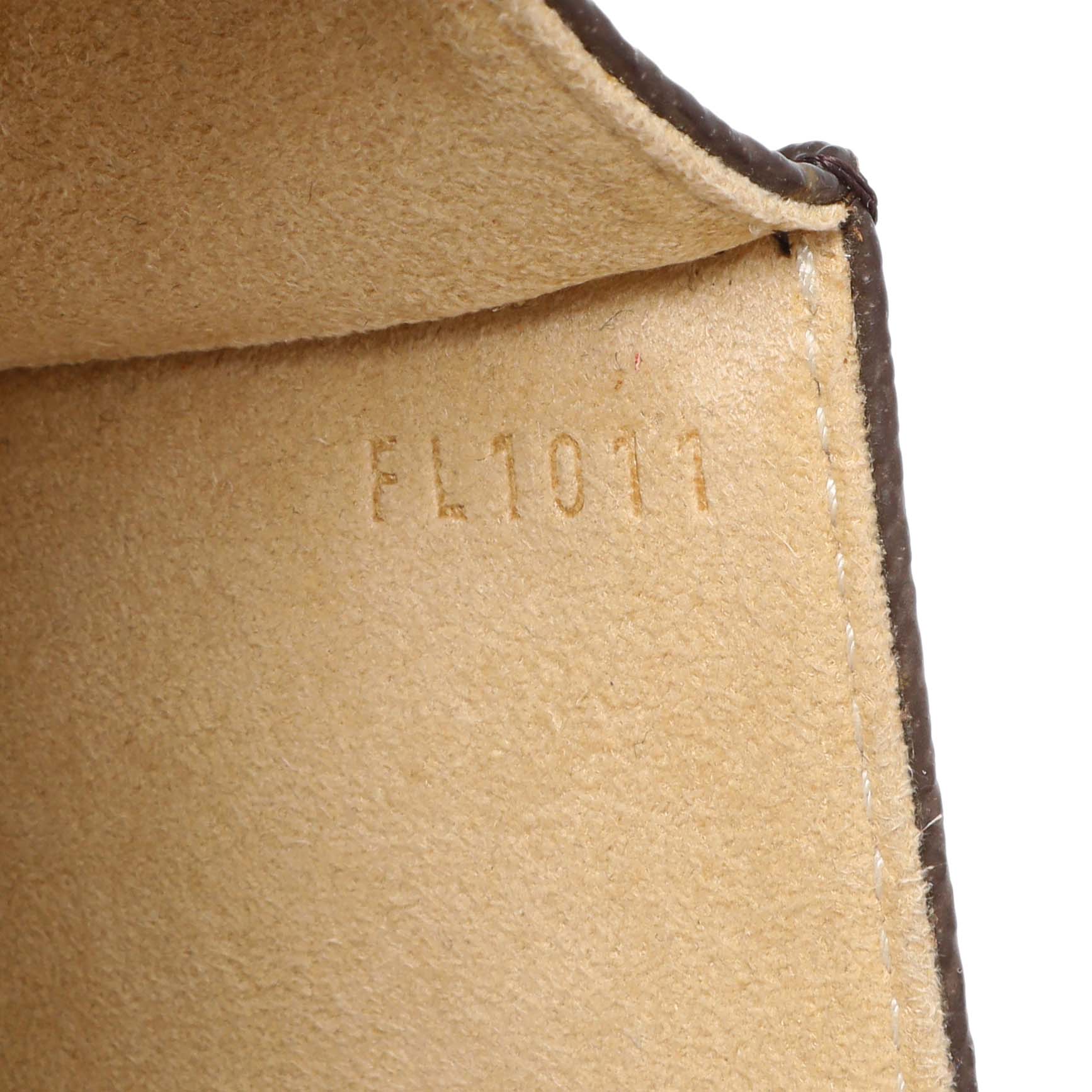 Exclusive Louis Vuitton Monogram Pochette Twin GM — Alternate View 10