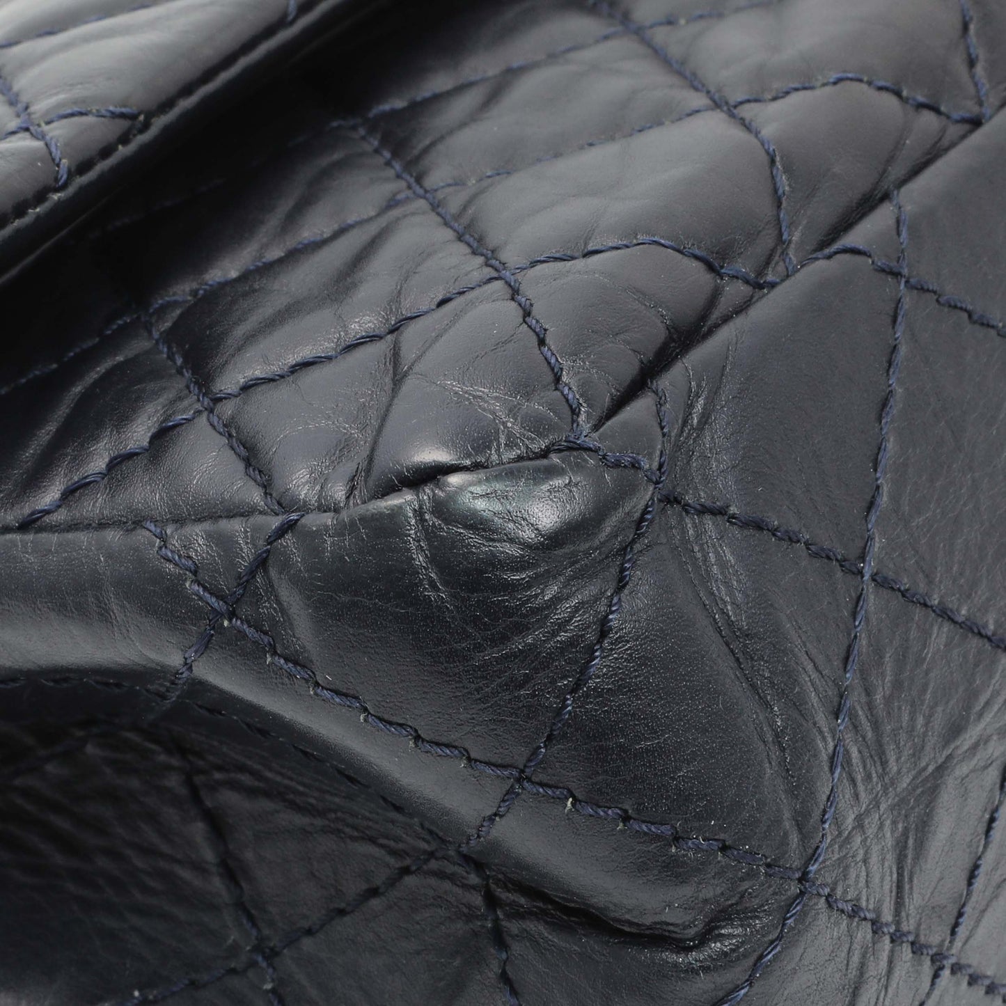 Exclusive Chanel Navy Quilted Aged Calfskin 2.55 Reissue 225 Flap — Top View