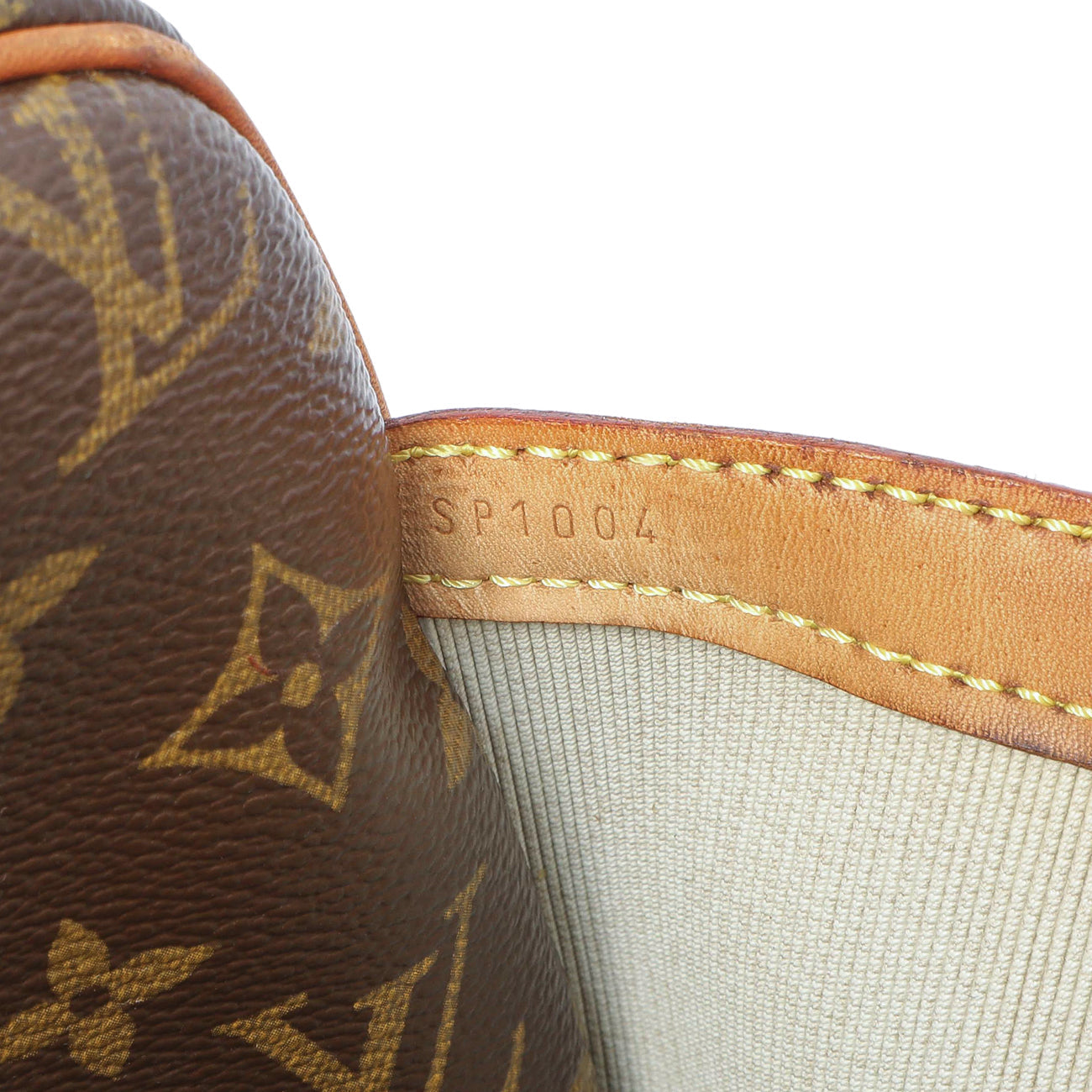 Exclusive Louis Vuitton Monogram Reporter PM — Alternate View 11