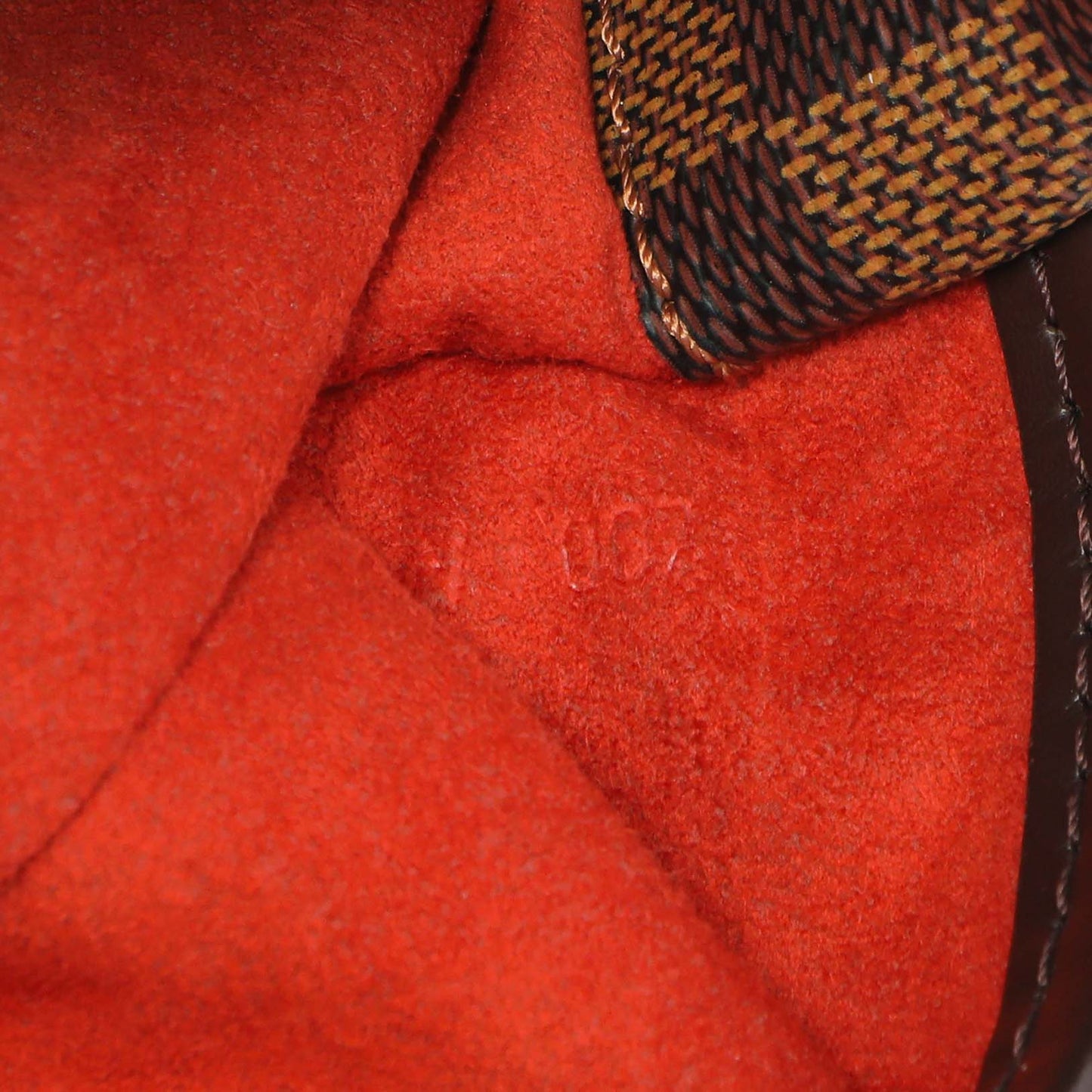 Exclusive Louis Vuitton Damier Ebene Pochette Ipanema — Lifestyle View