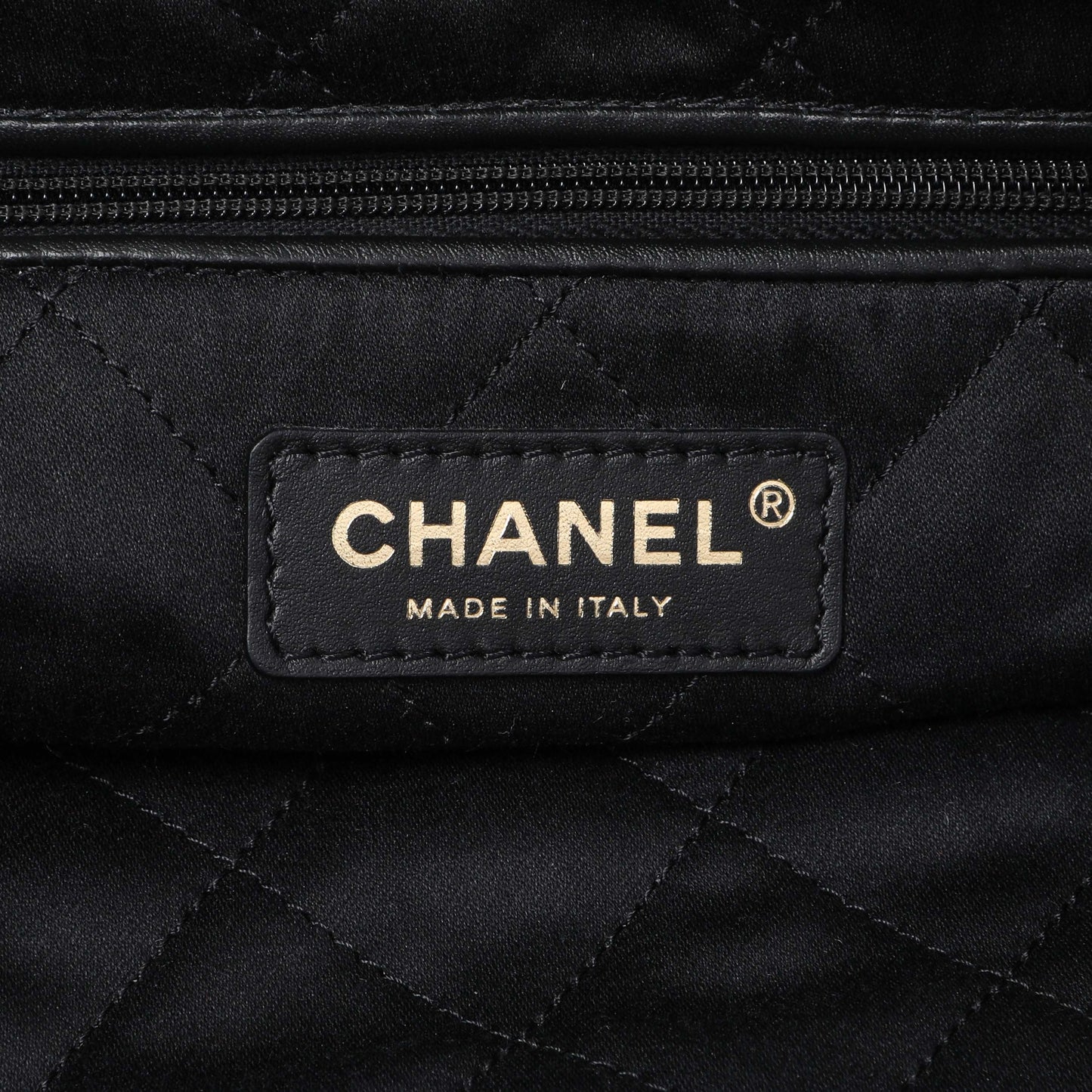 Exclusive Chanel Black Quilted Shiny Calfskin Small Chanel 22 — Detail View