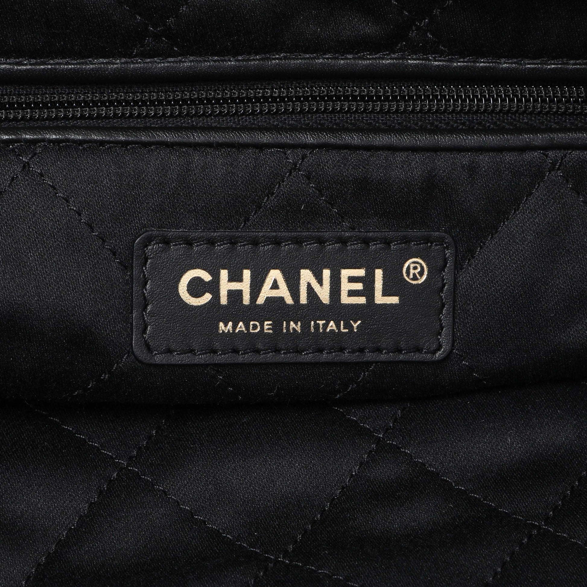 Exclusive Chanel Black Quilted Shiny Calfskin Small Chanel 22 — Detail View
