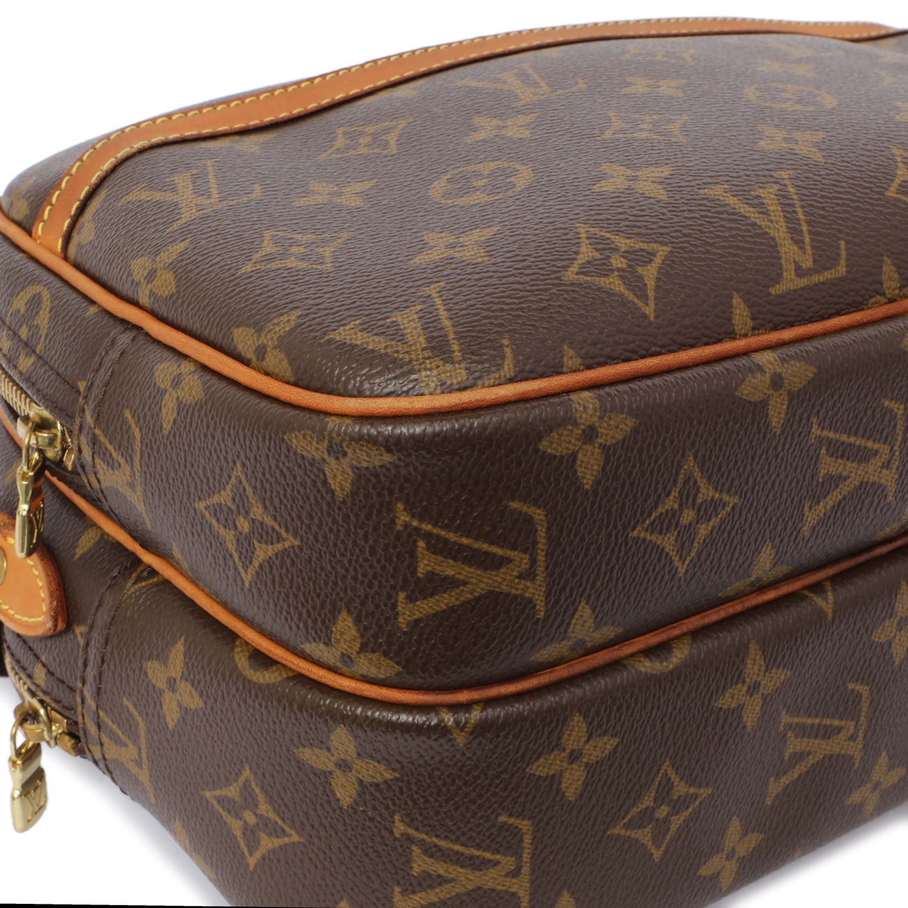 Exclusive Louis Vuitton Monogram Reporter PM — Top View