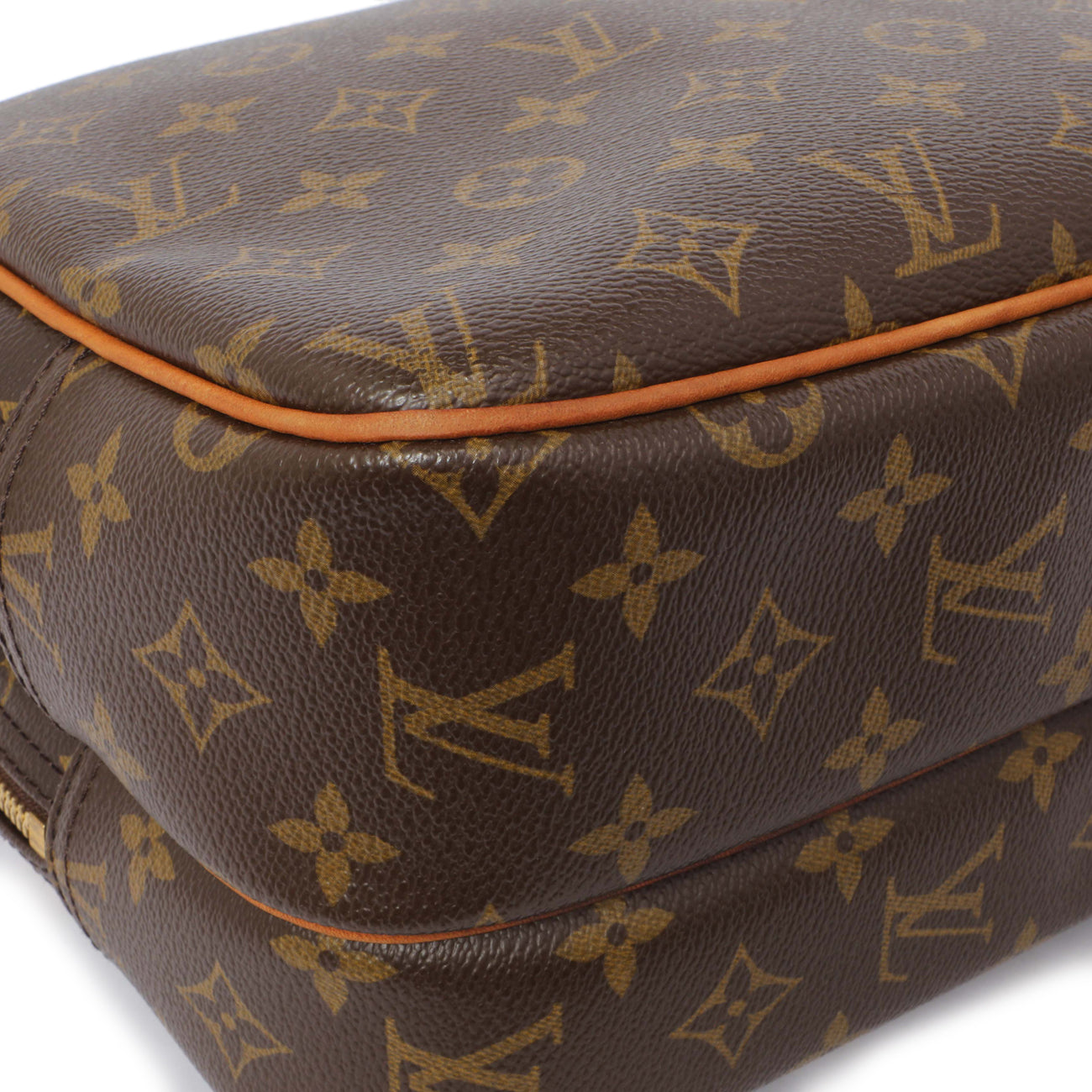 Exclusive Louis Vuitton Monogram Reporter PM — Lifestyle View