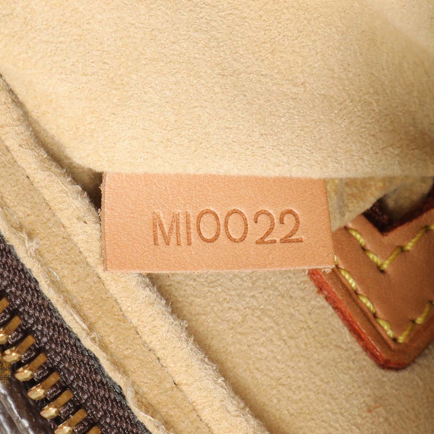 Exclusive Louis Vuitton Monogram Looping MM — Alternate View 10