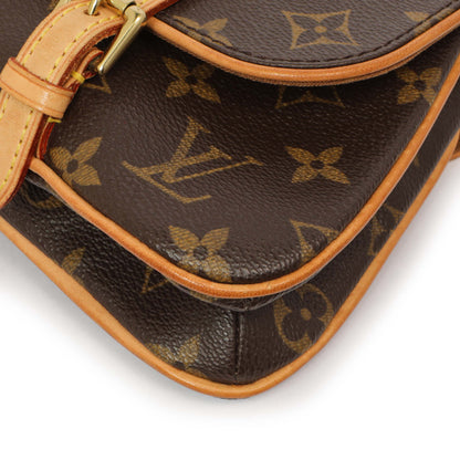 Exclusive Louis Vuitton Monogram Pochette Marelle MM — Lifestyle View