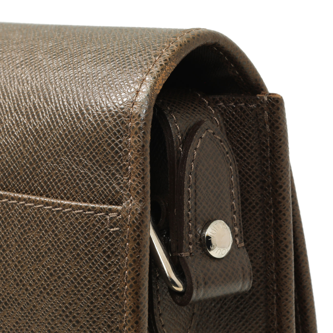 Exclusive Louis Vuitton Brown Taiga Andrei Messenger — Alternate View 12