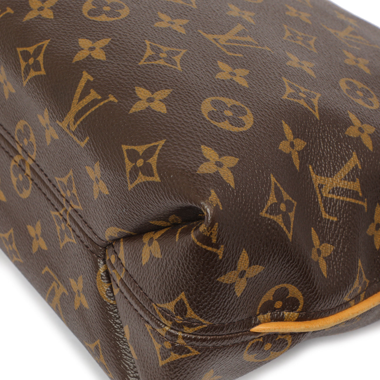 Exclusive Louis Vuitton Monogram Sully PM — Detail View