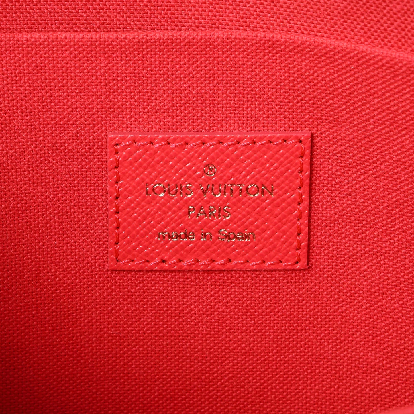 Exclusive Louis Vuitton Monogram 2022 Christmas Animation China Chengdu Pochette Felicie Chain Wallet — Lifestyle View