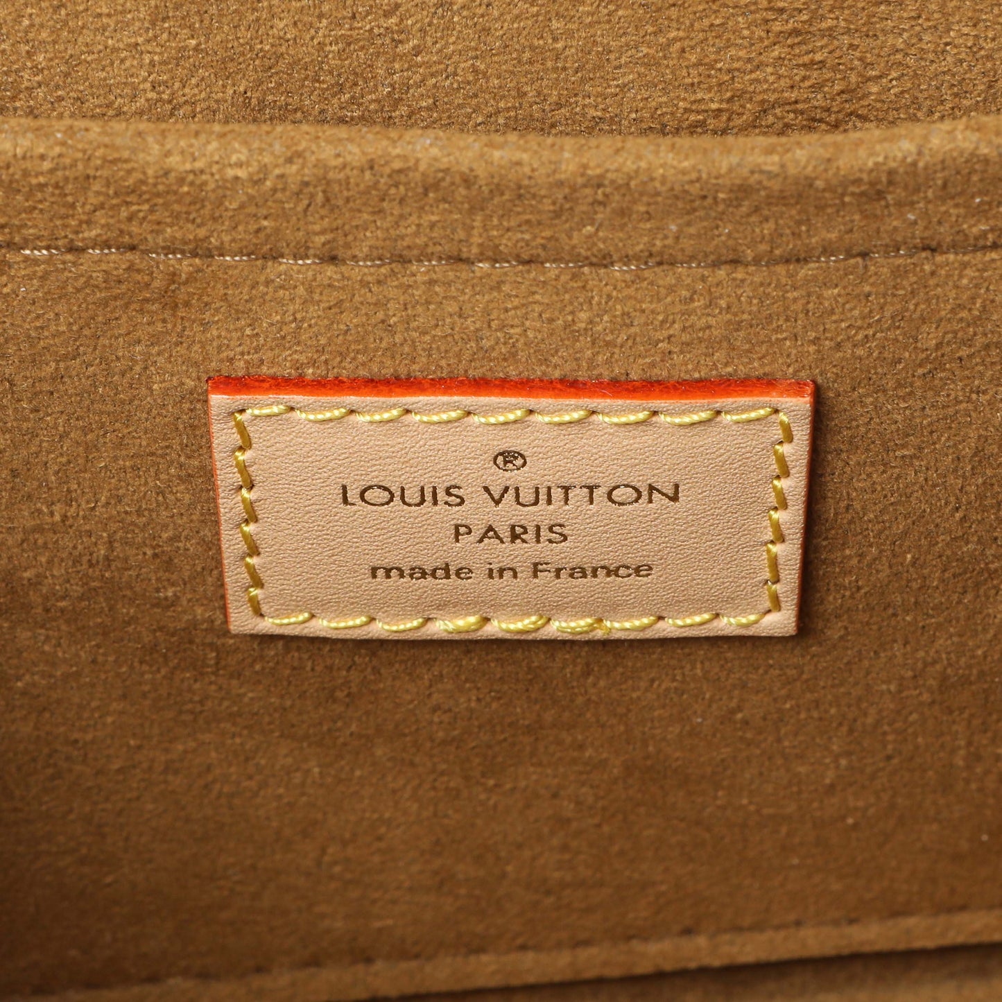 Exclusive Louis Vuitton Monogram Around Me PM — Detail View