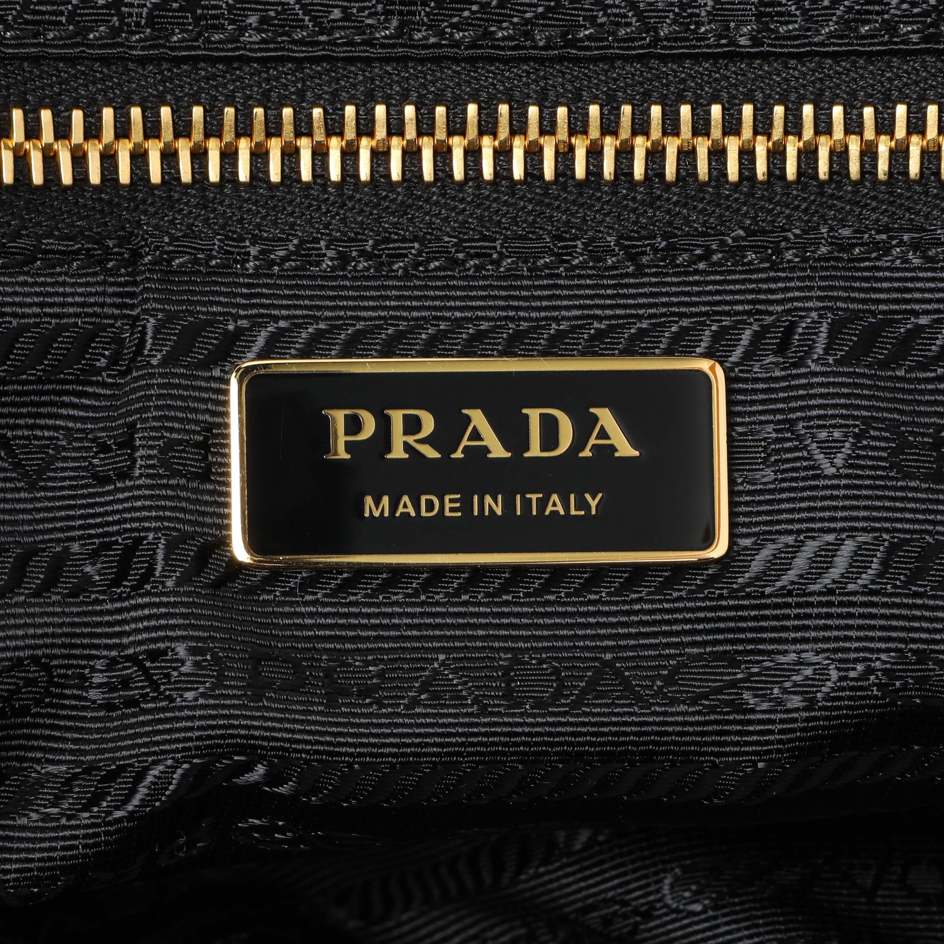 Exclusive Prada Black Re-Nylon Triangle Stitched Re-Edition 1995 Chaine Large Shoulder Bag — Detail View