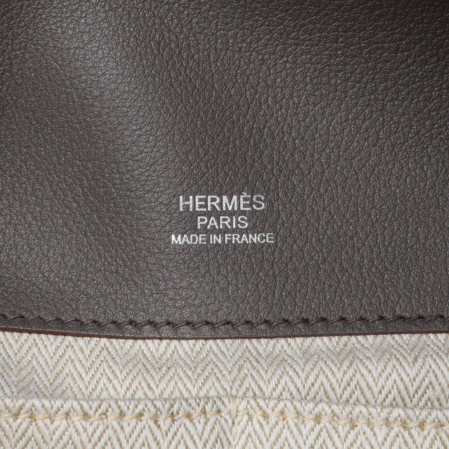 Exclusive Hermes Grey Evergrain Sac Oxer w/ Strap — Detail View