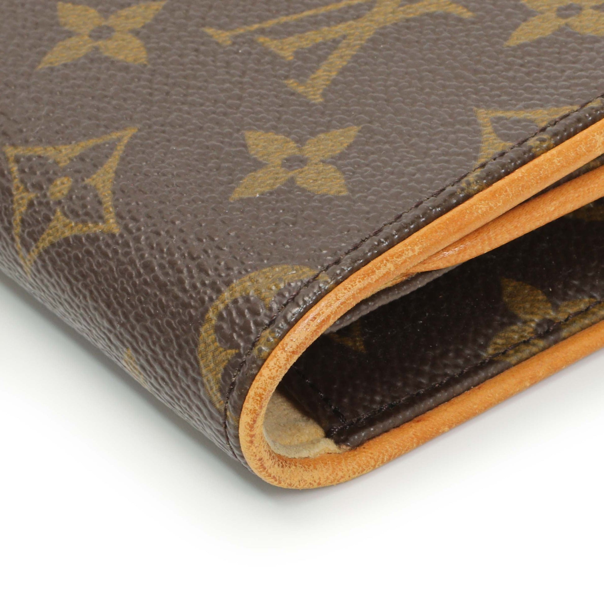 Exclusive Louis Vuitton Monogram Pochette Twin GM — Alternate View 7