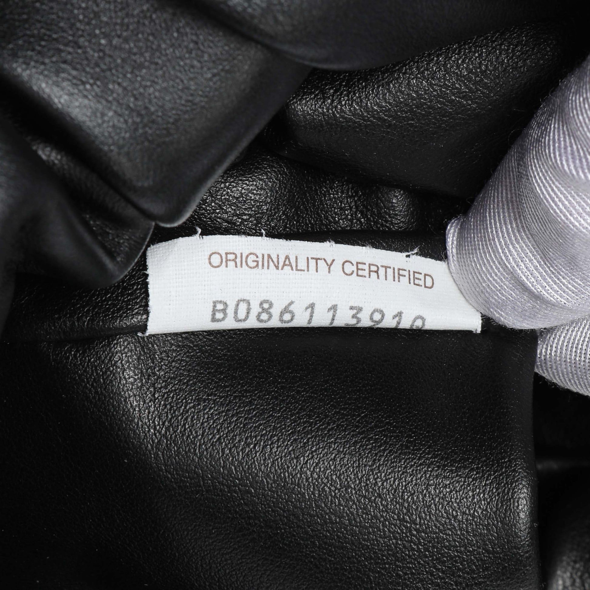 Exclusive Bottega Veneta Black Smooth Butter Calfskin Small The Shoulder Pouch — Alternate View 7