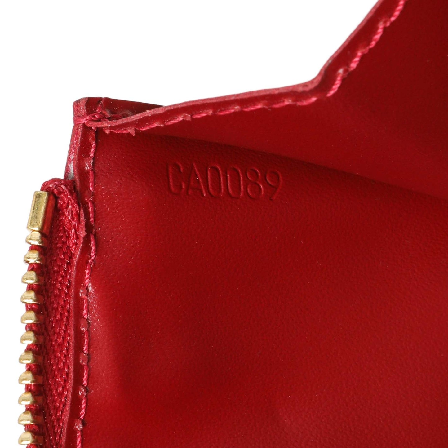 Exclusive Louis Vuitton Pomme D'Amour Vernis Key Pouch — Lifestyle View