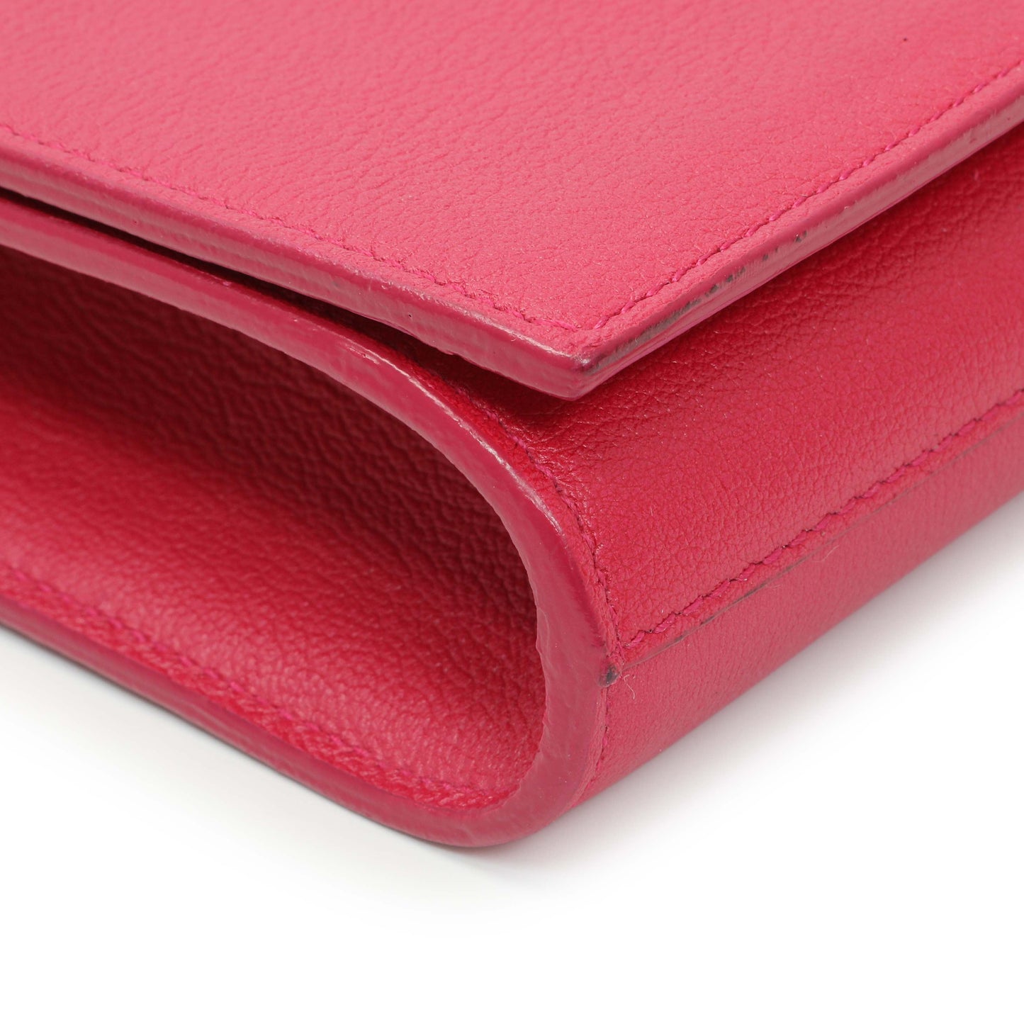 Exclusive Saint Laurent Lipstick Fuchsia Calfskin Monogram Large Belle De Jour Clutch — Detail View